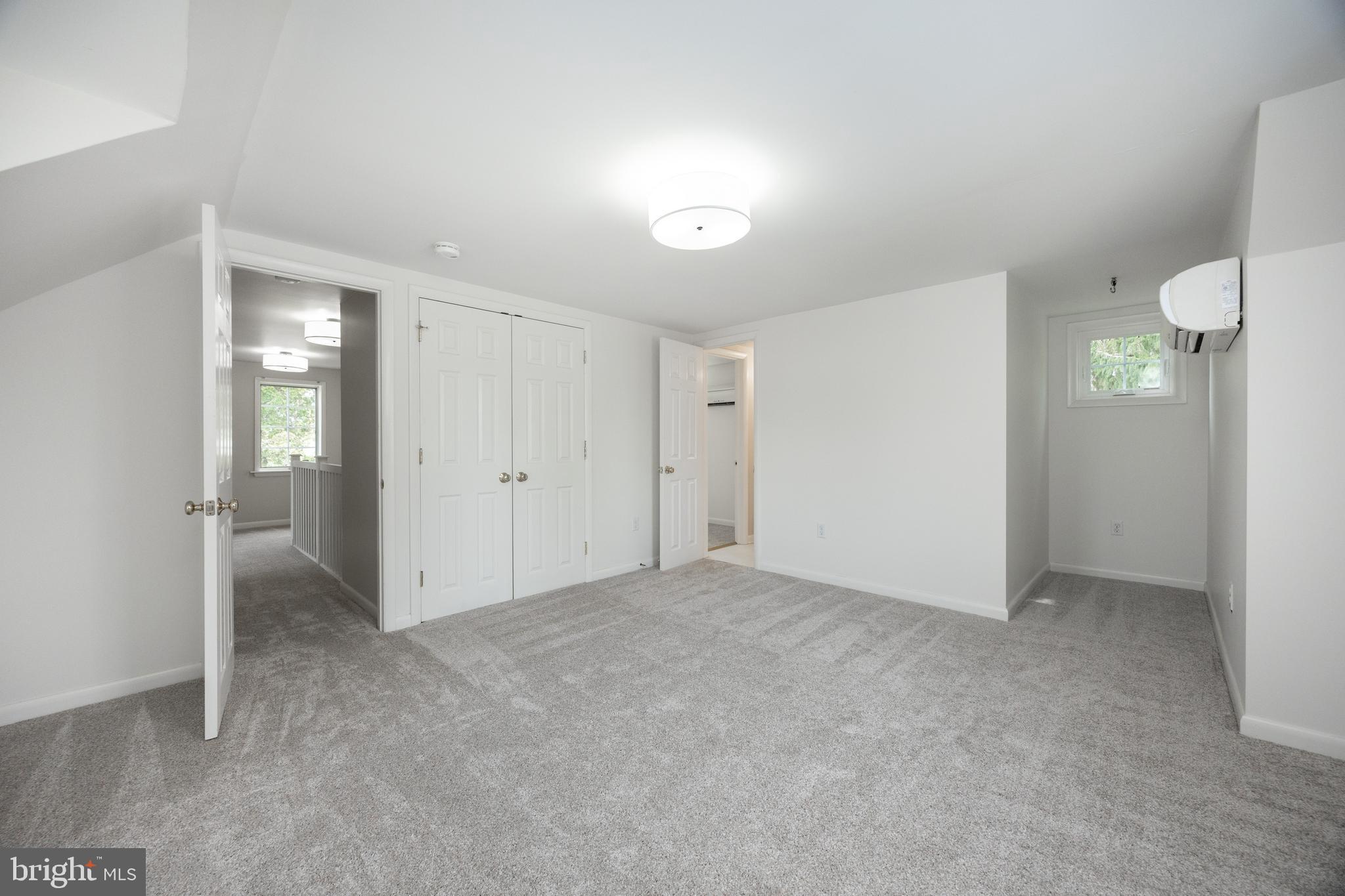 KENNETT SQ - Residential