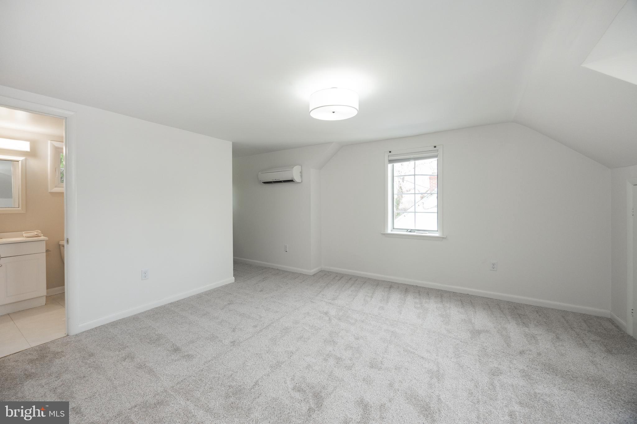 KENNETT SQ - Residential