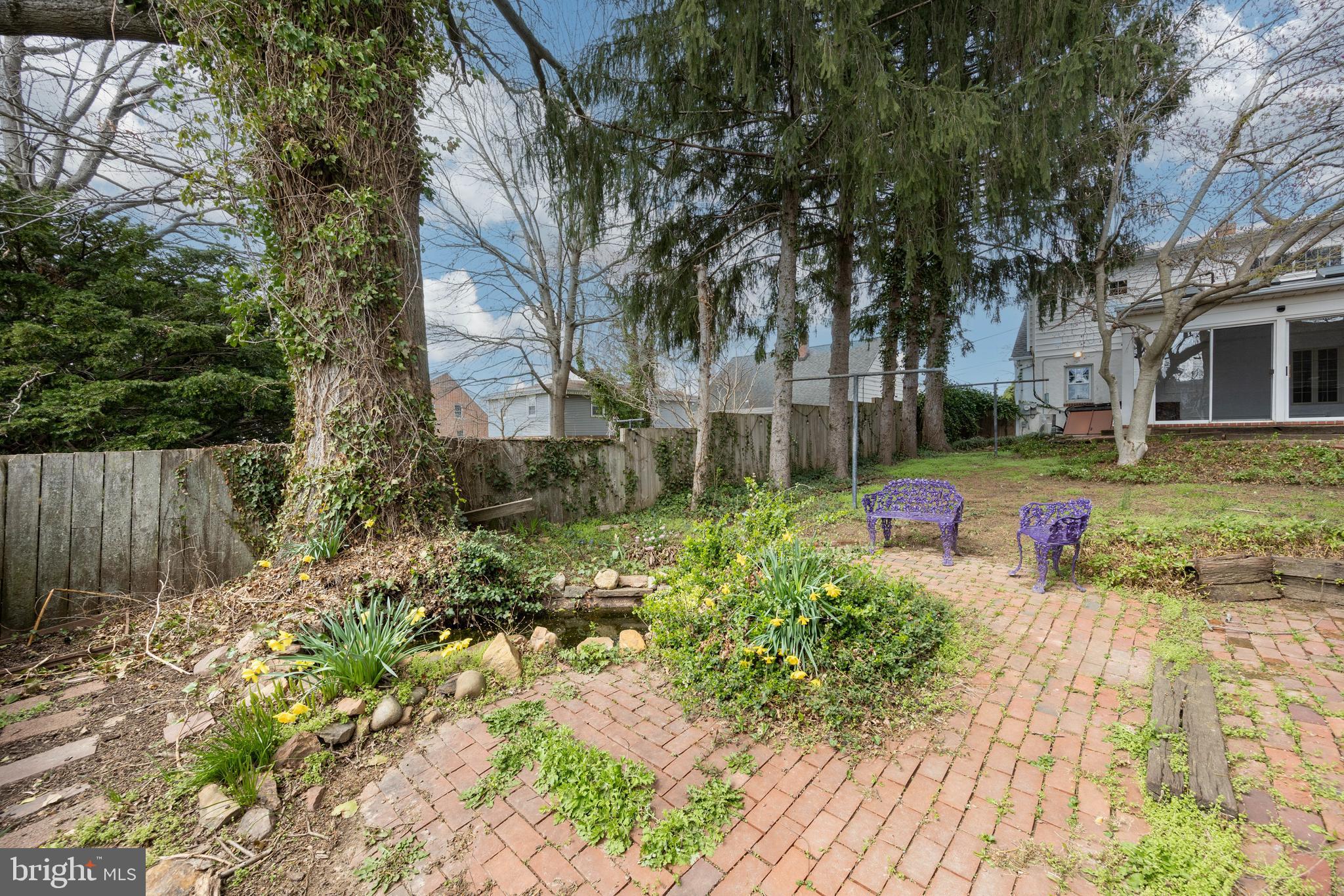 KENNETT SQ - Residential