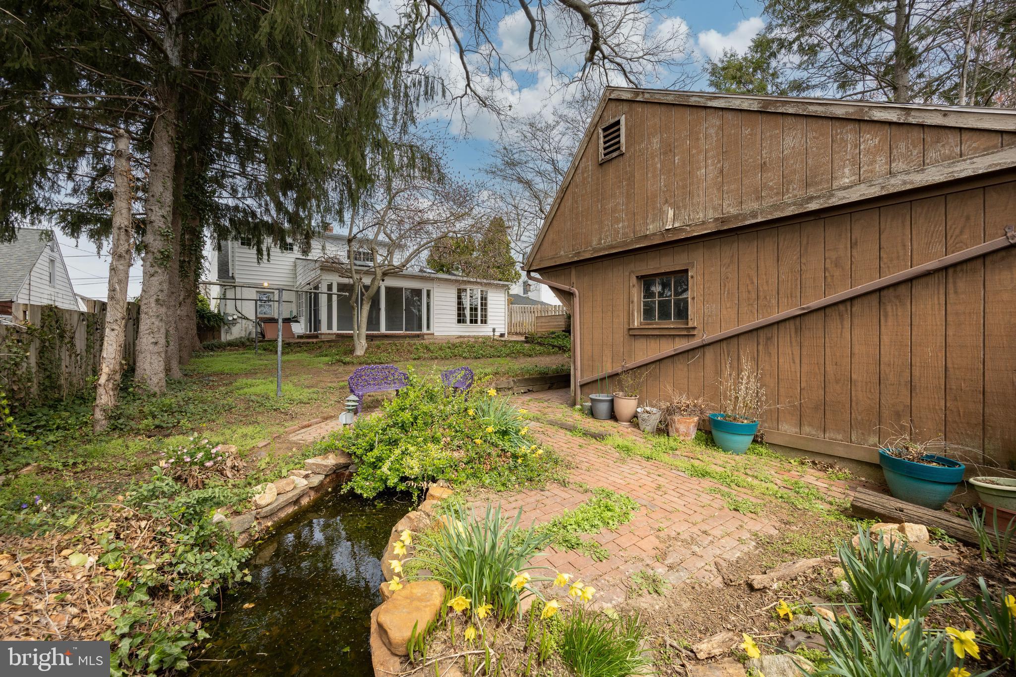 KENNETT SQ - Residential