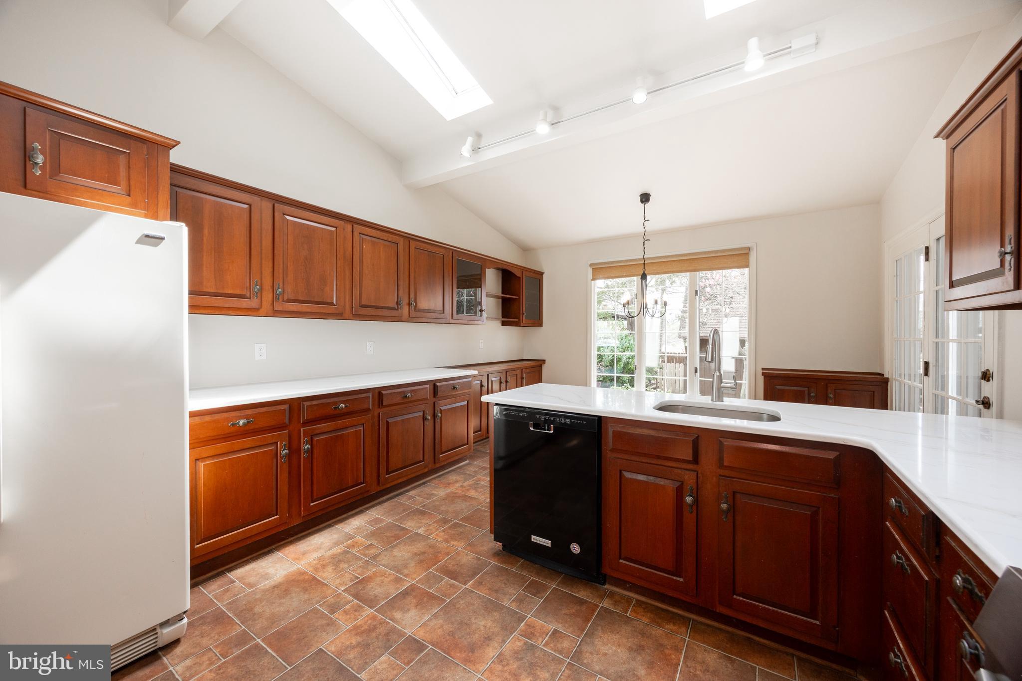 KENNETT SQ - Residential