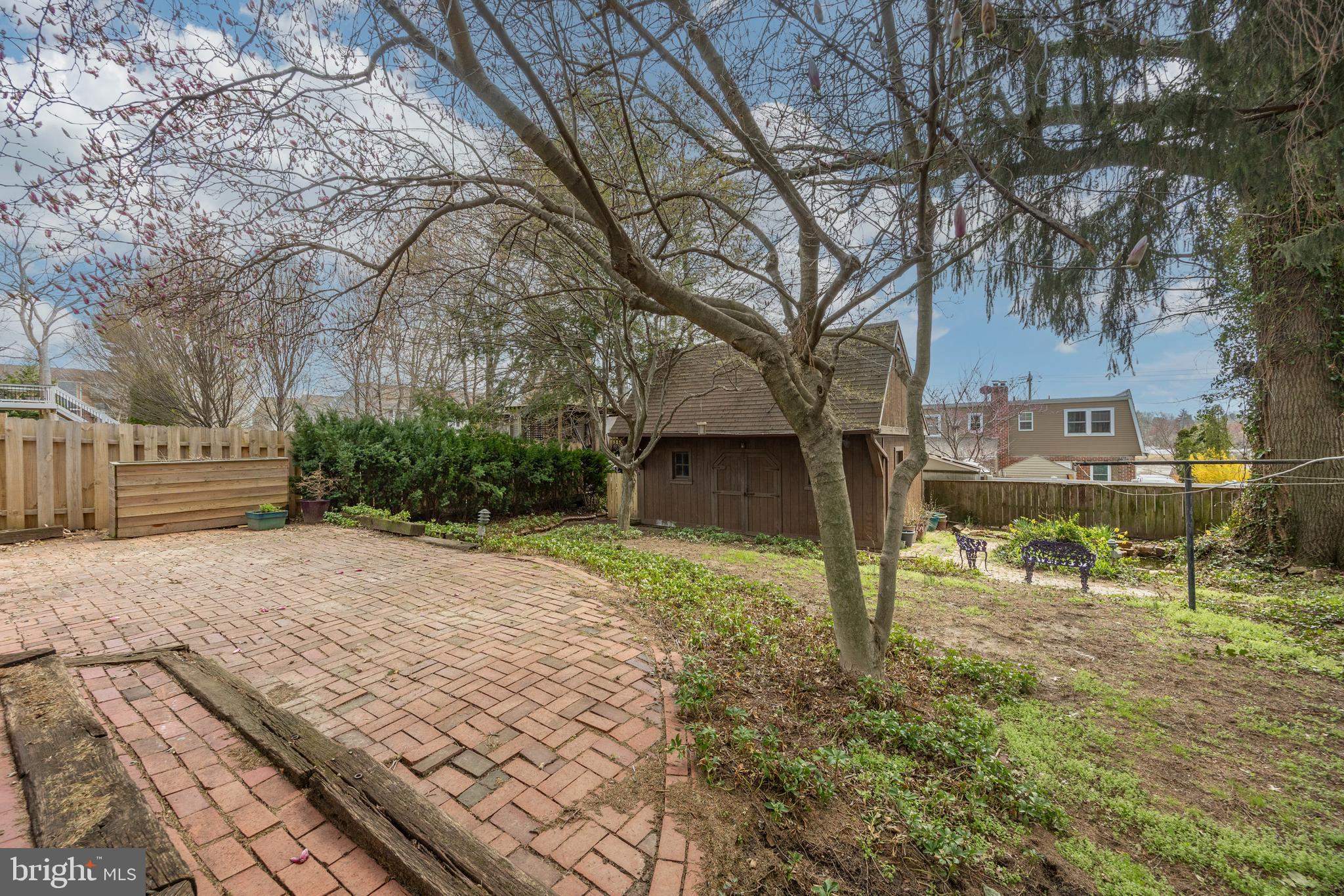 KENNETT SQ - Residential