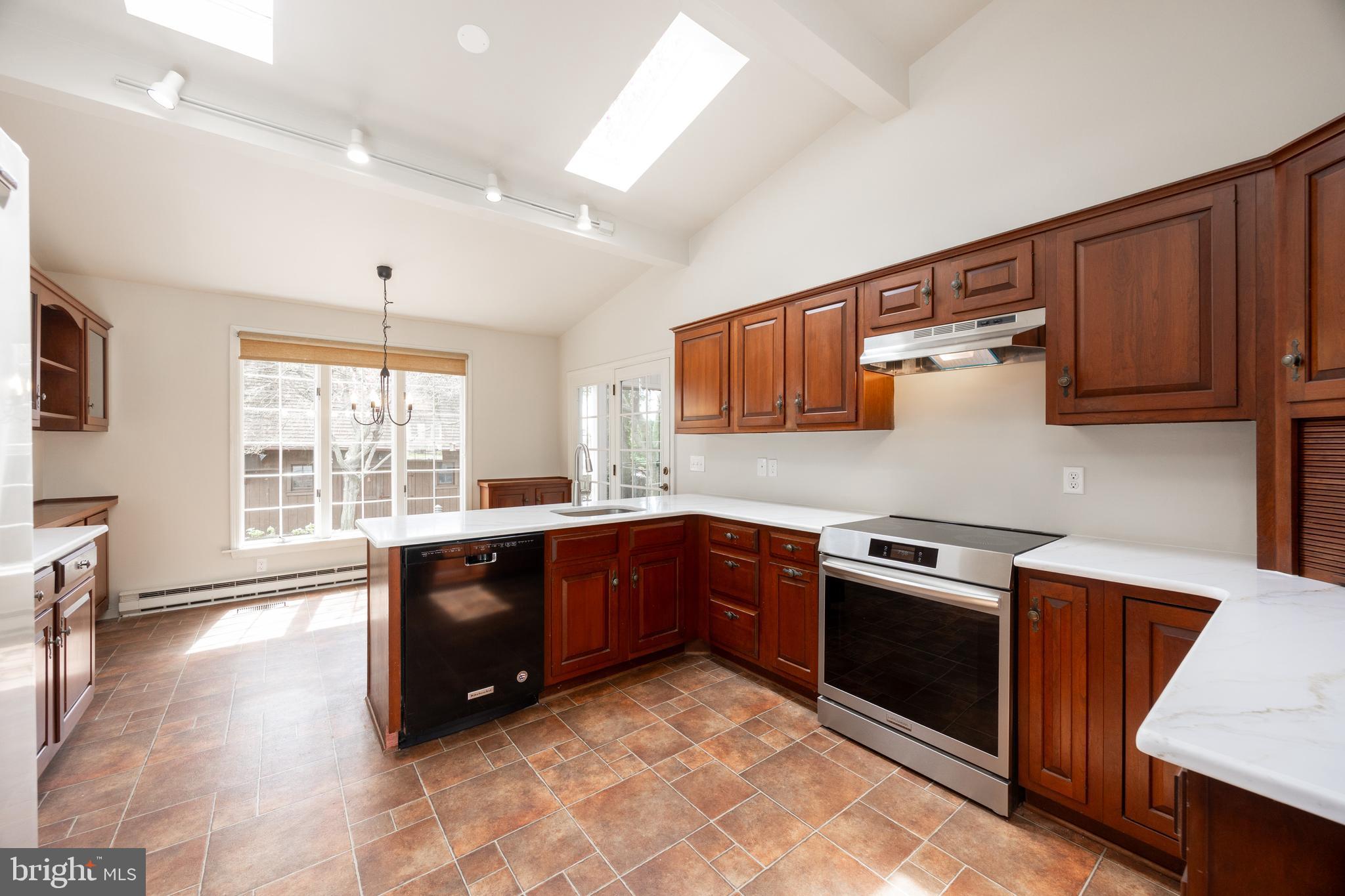 KENNETT SQ - Residential