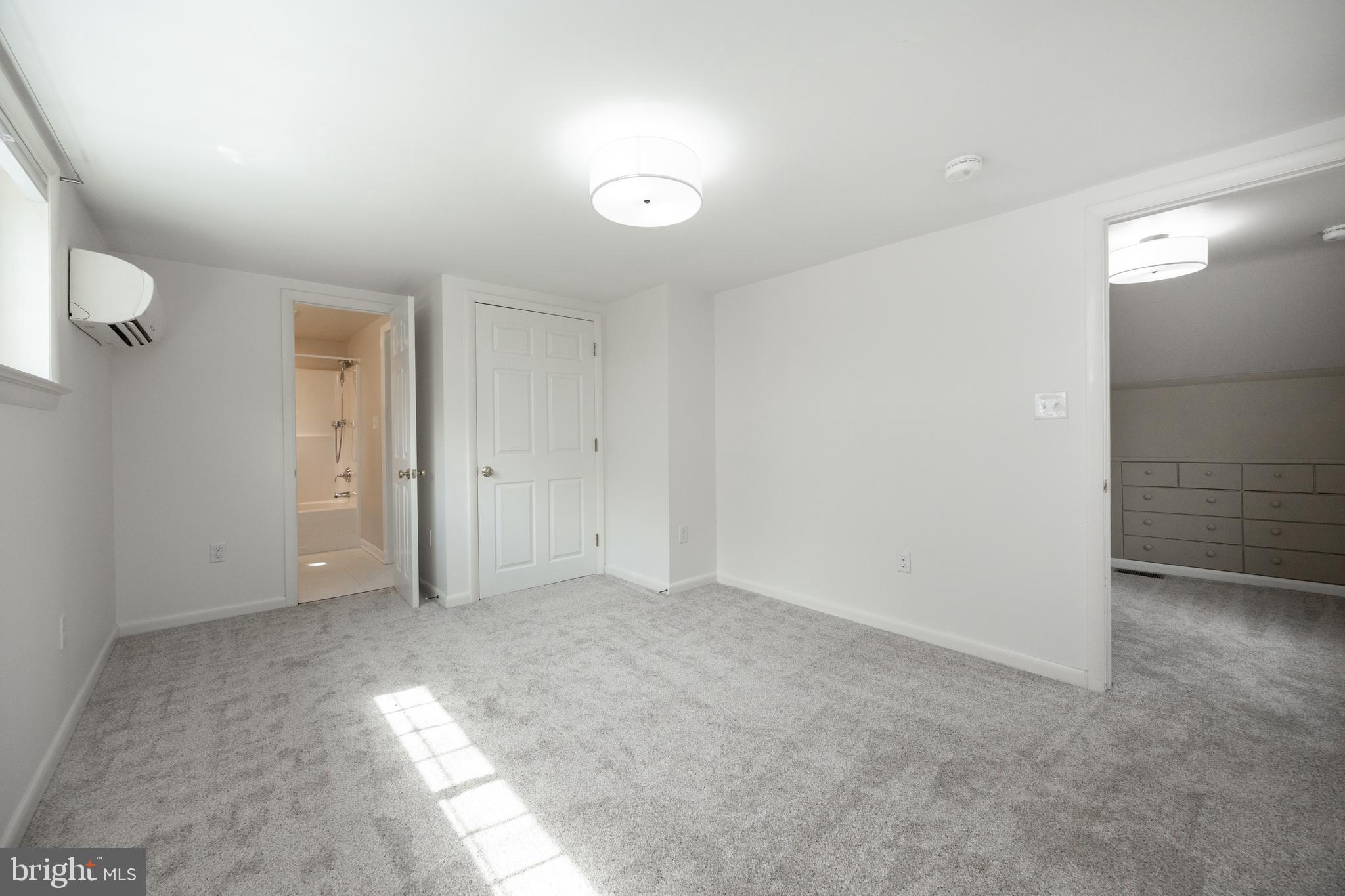 KENNETT SQ - Residential