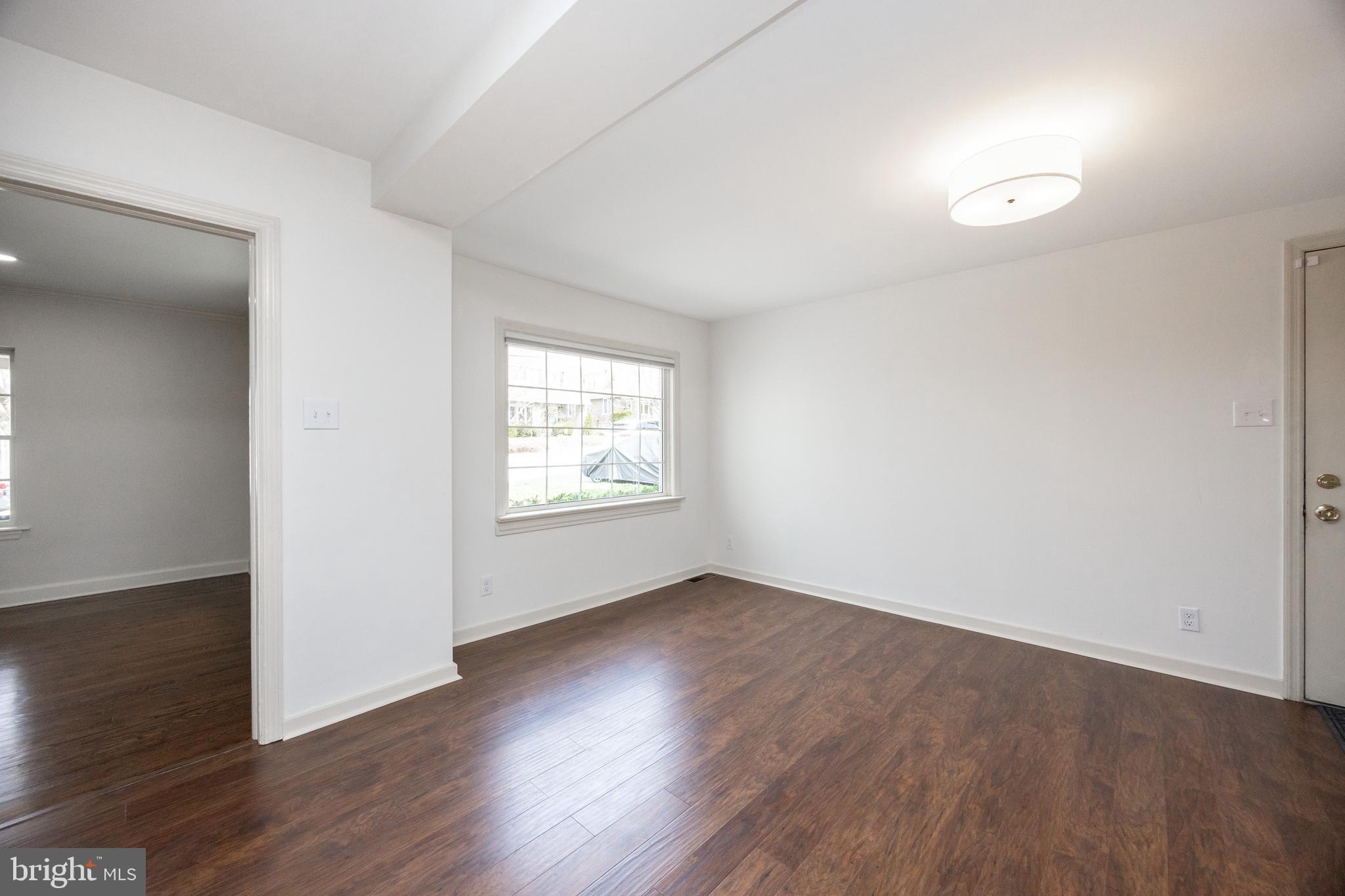 KENNETT SQ - Residential