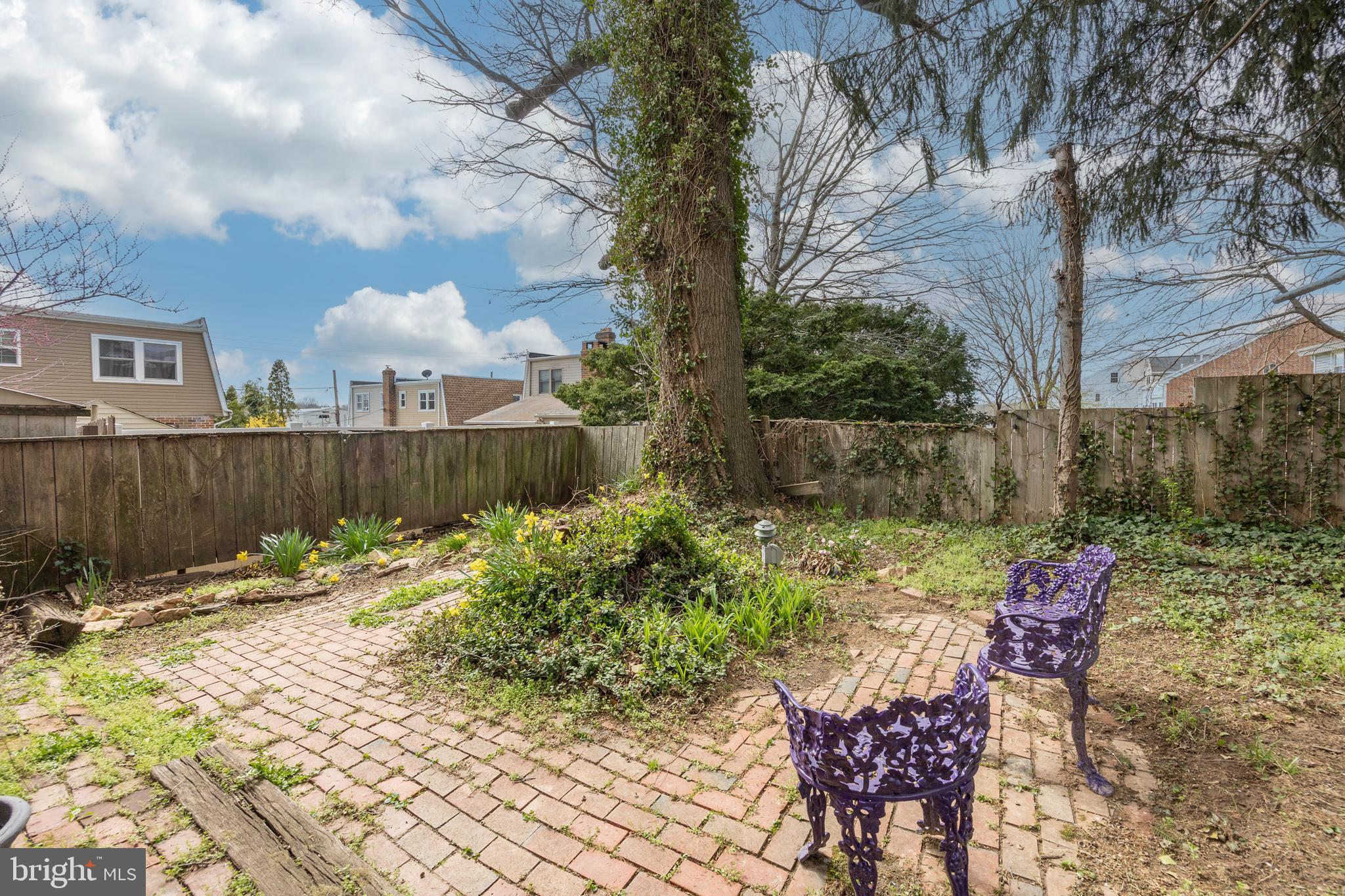 KENNETT SQ - Residential