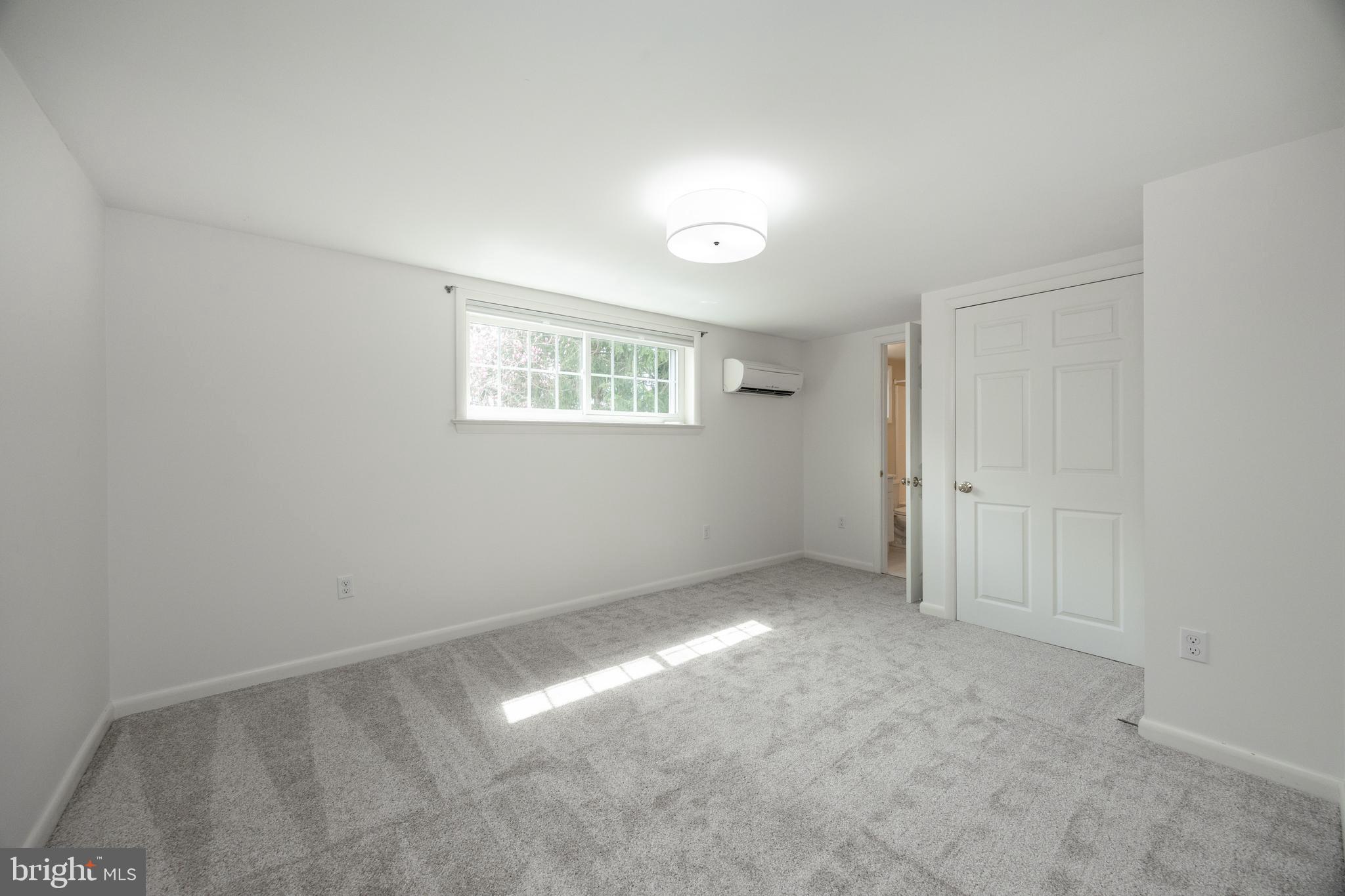 KENNETT SQ - Residential