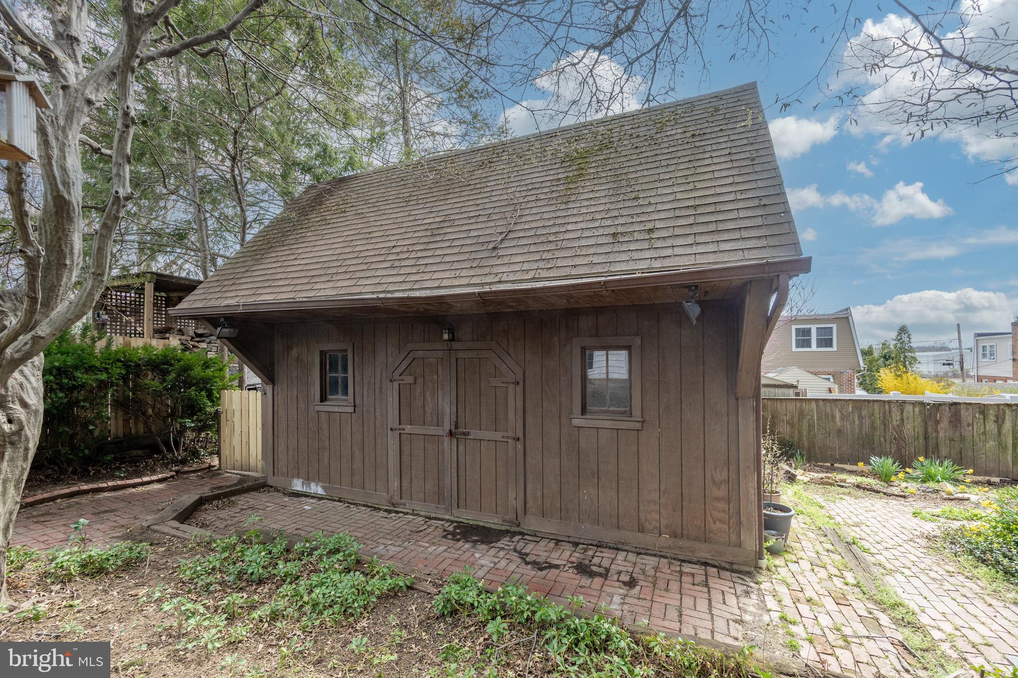 KENNETT SQ - Residential