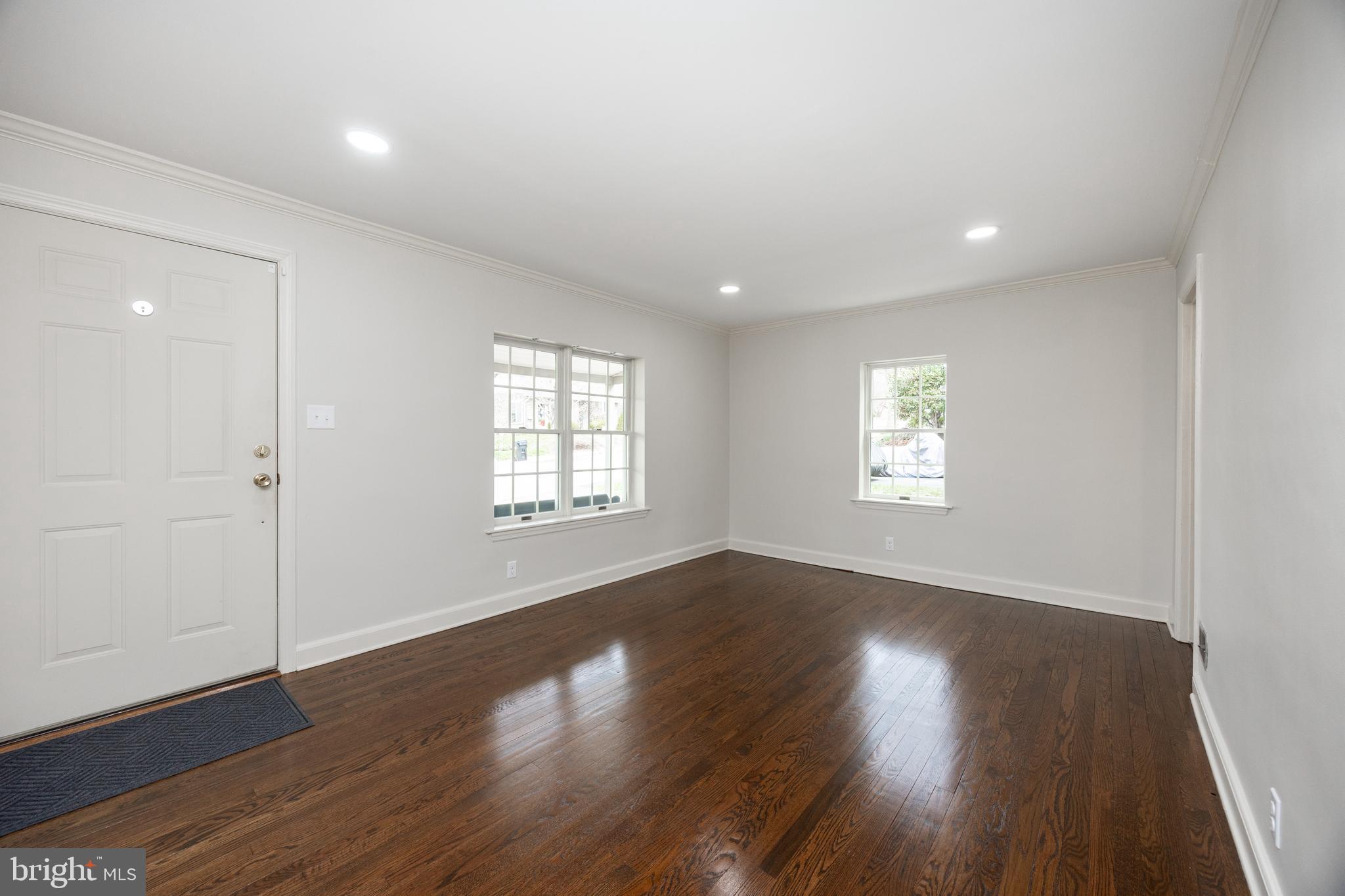 KENNETT SQ - Residential