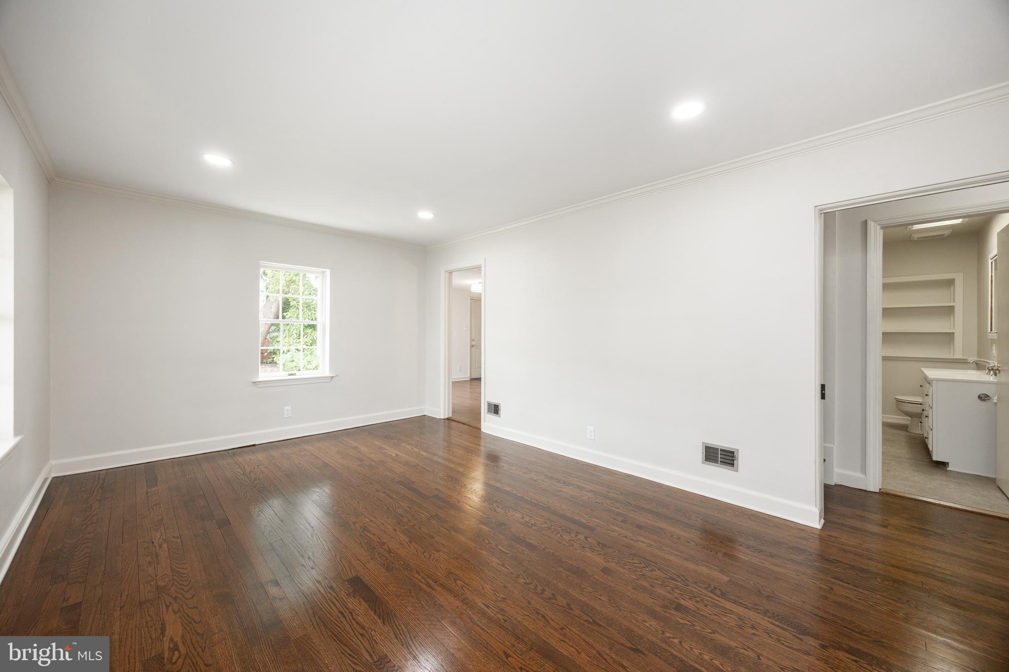 KENNETT SQ - Residential