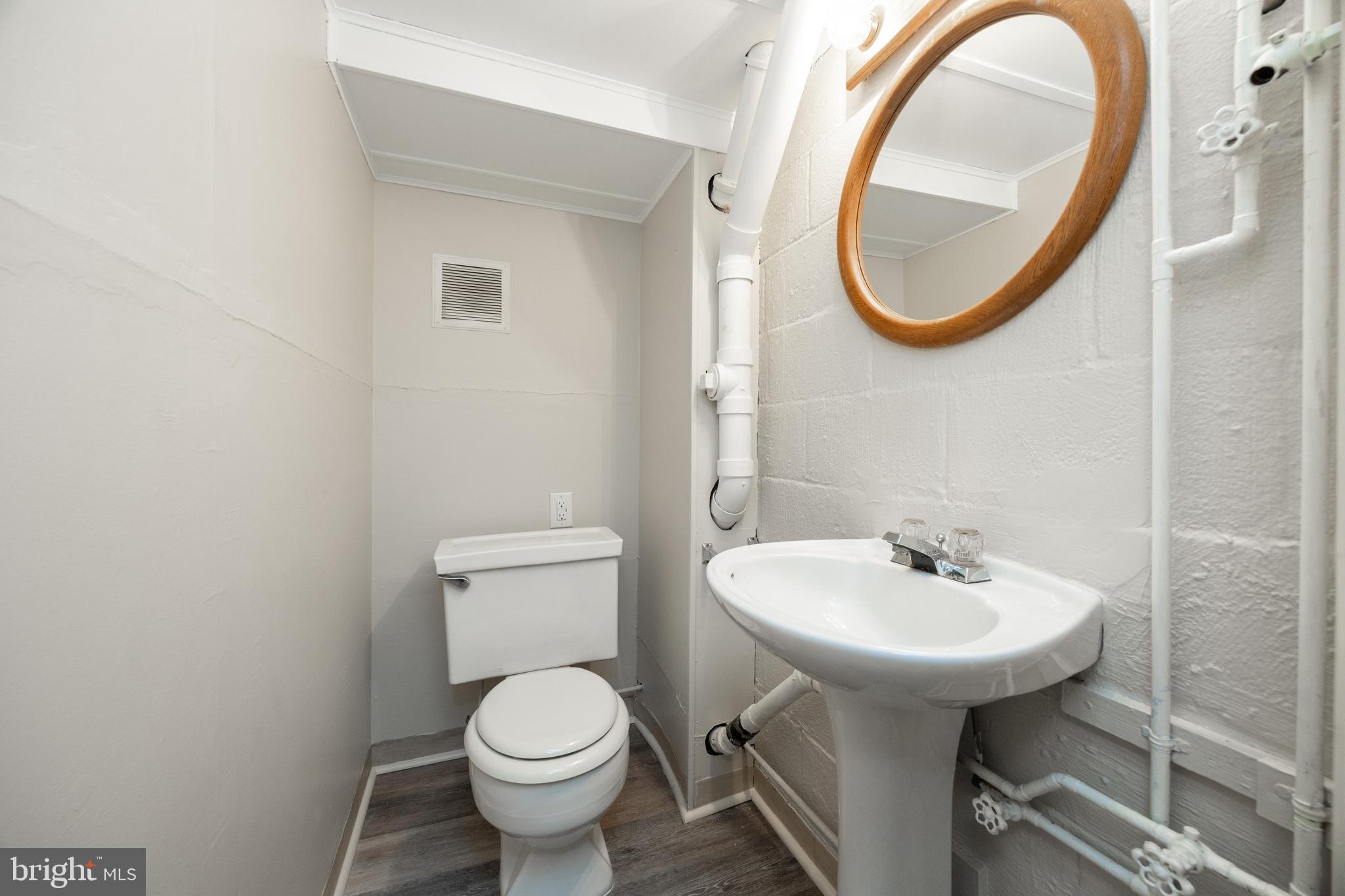 KENNETT SQ - Residential