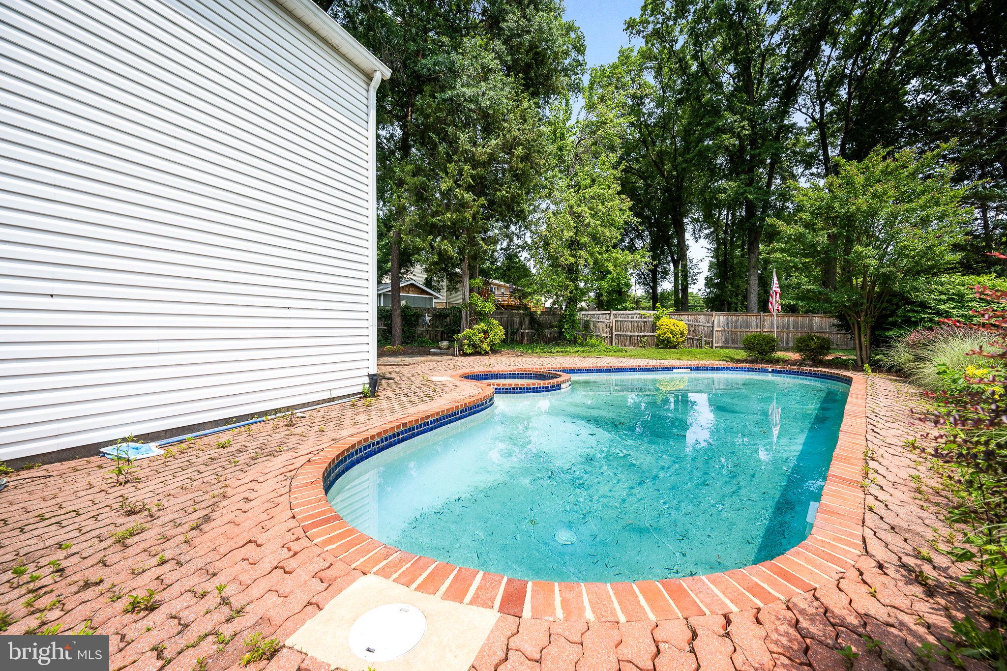 1213 TERRYLYNN COURT