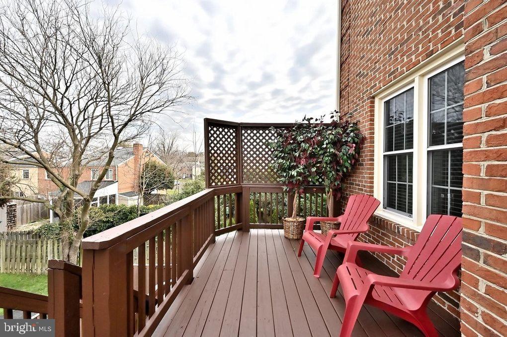 POTTERS GLEN - Residential Lease