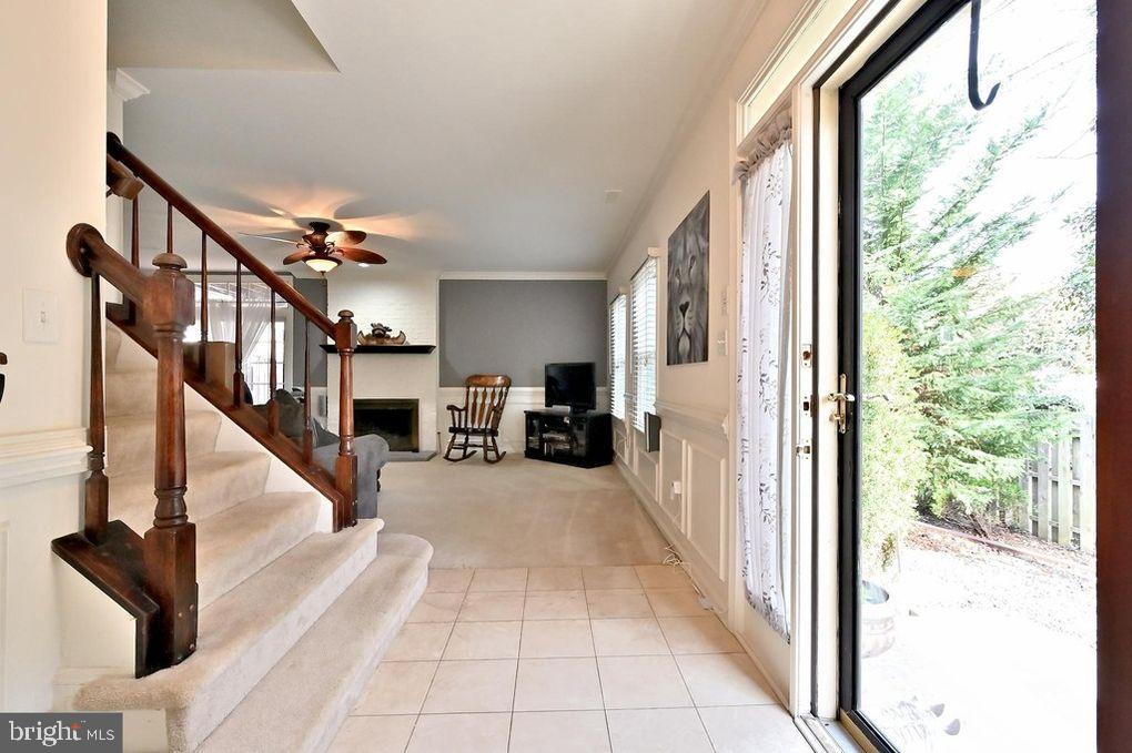 POTTERS GLEN - Residential Lease