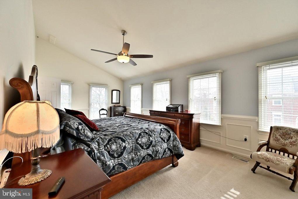 POTTERS GLEN - Residential Lease