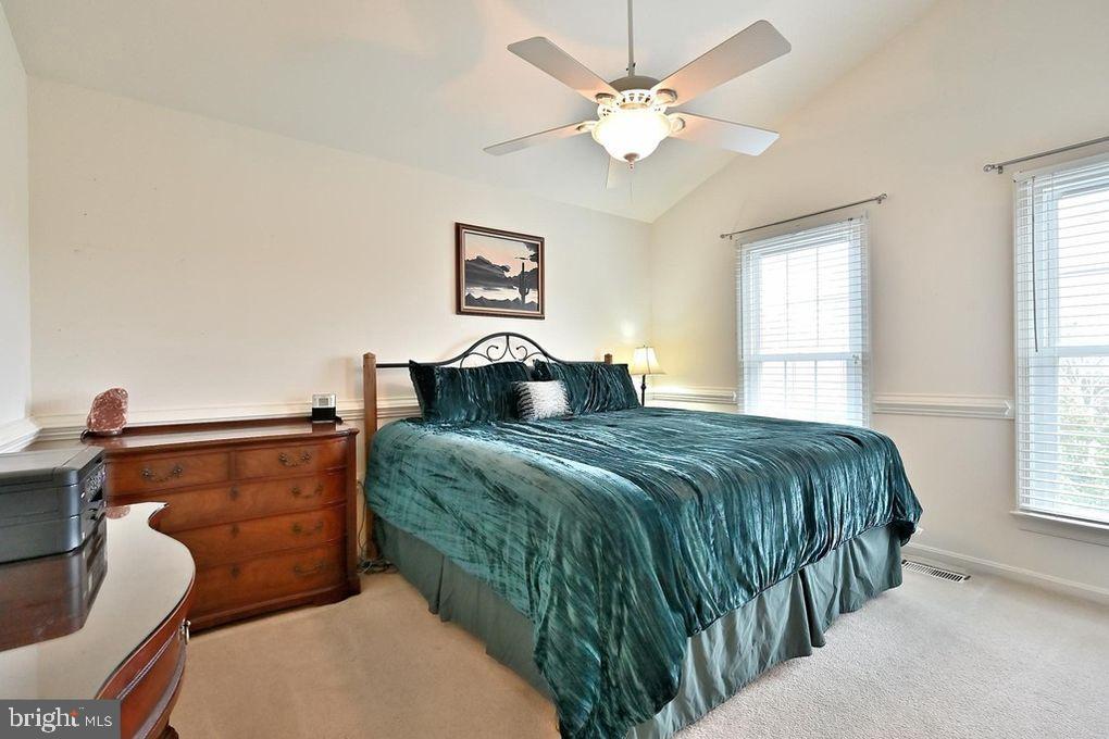 POTTERS GLEN - Residential Lease