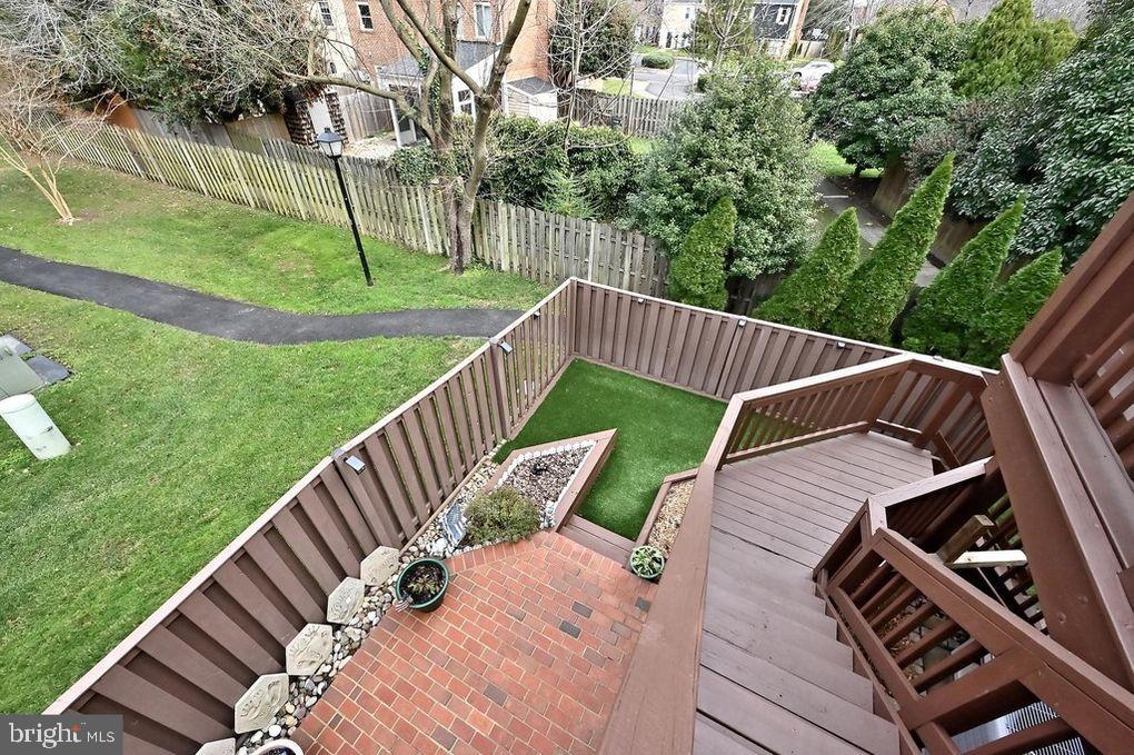 POTTERS GLEN - Residential Lease