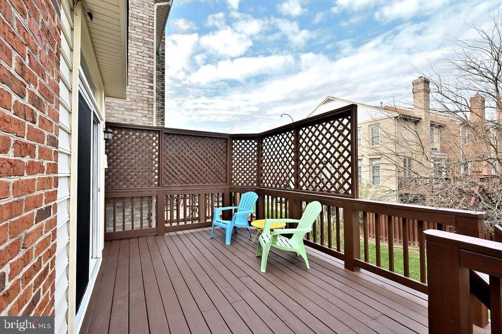 POTTERS GLEN - Residential Lease