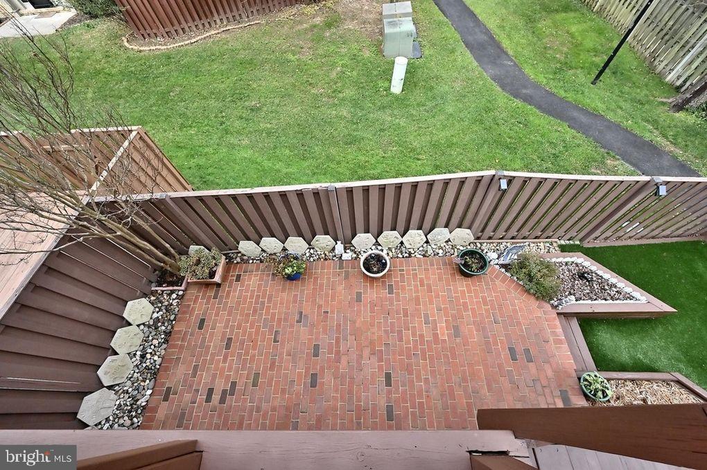 POTTERS GLEN - Residential Lease