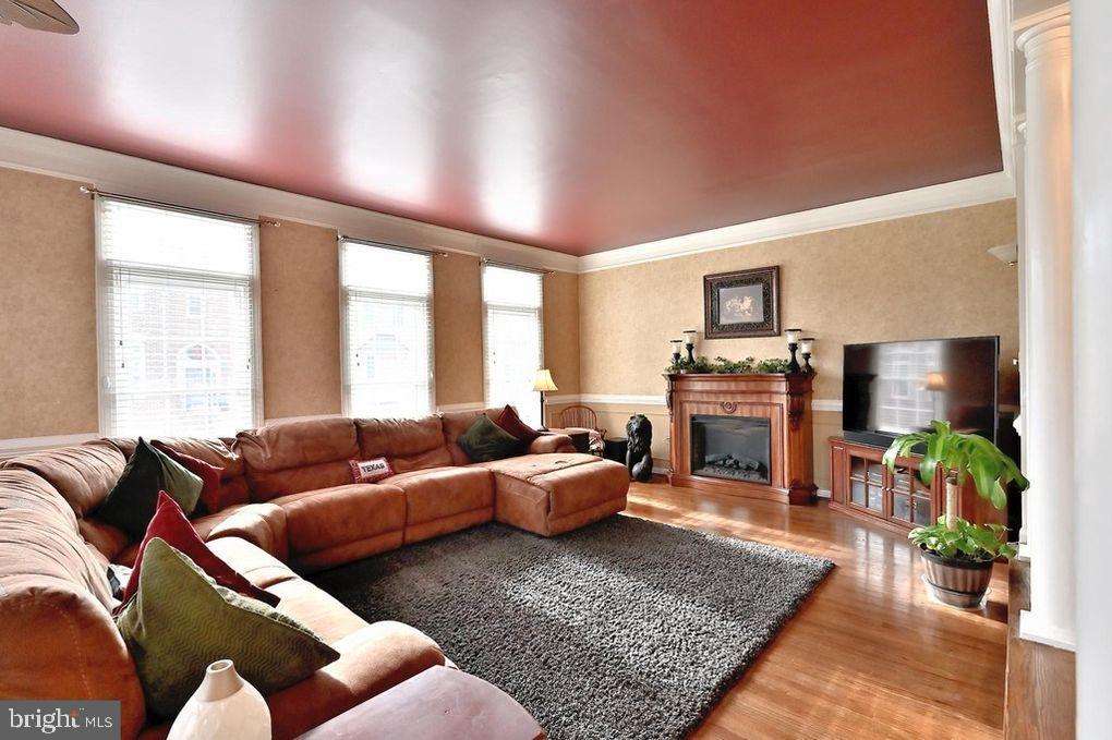 POTTERS GLEN - Residential Lease