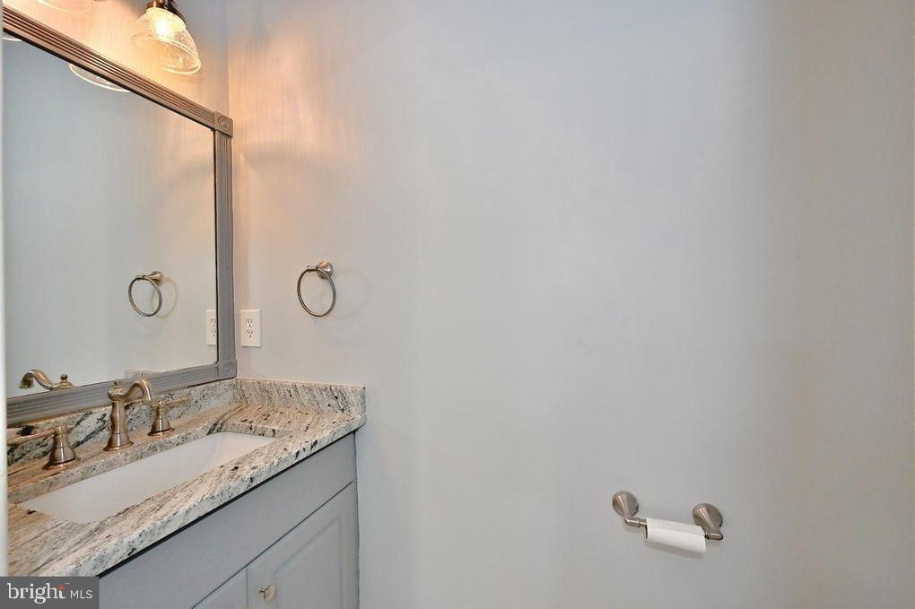 POTTERS GLEN - Residential Lease