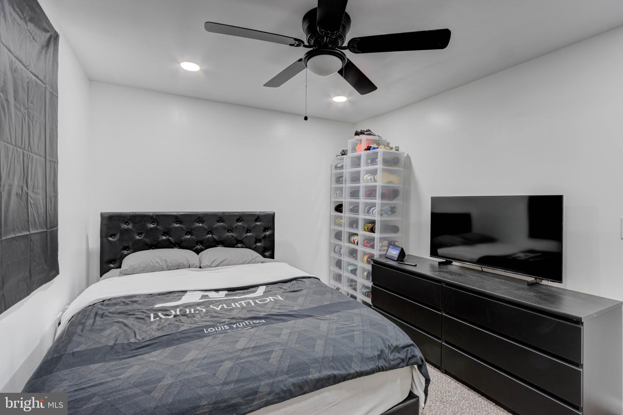 RIVERVIEW - Residential