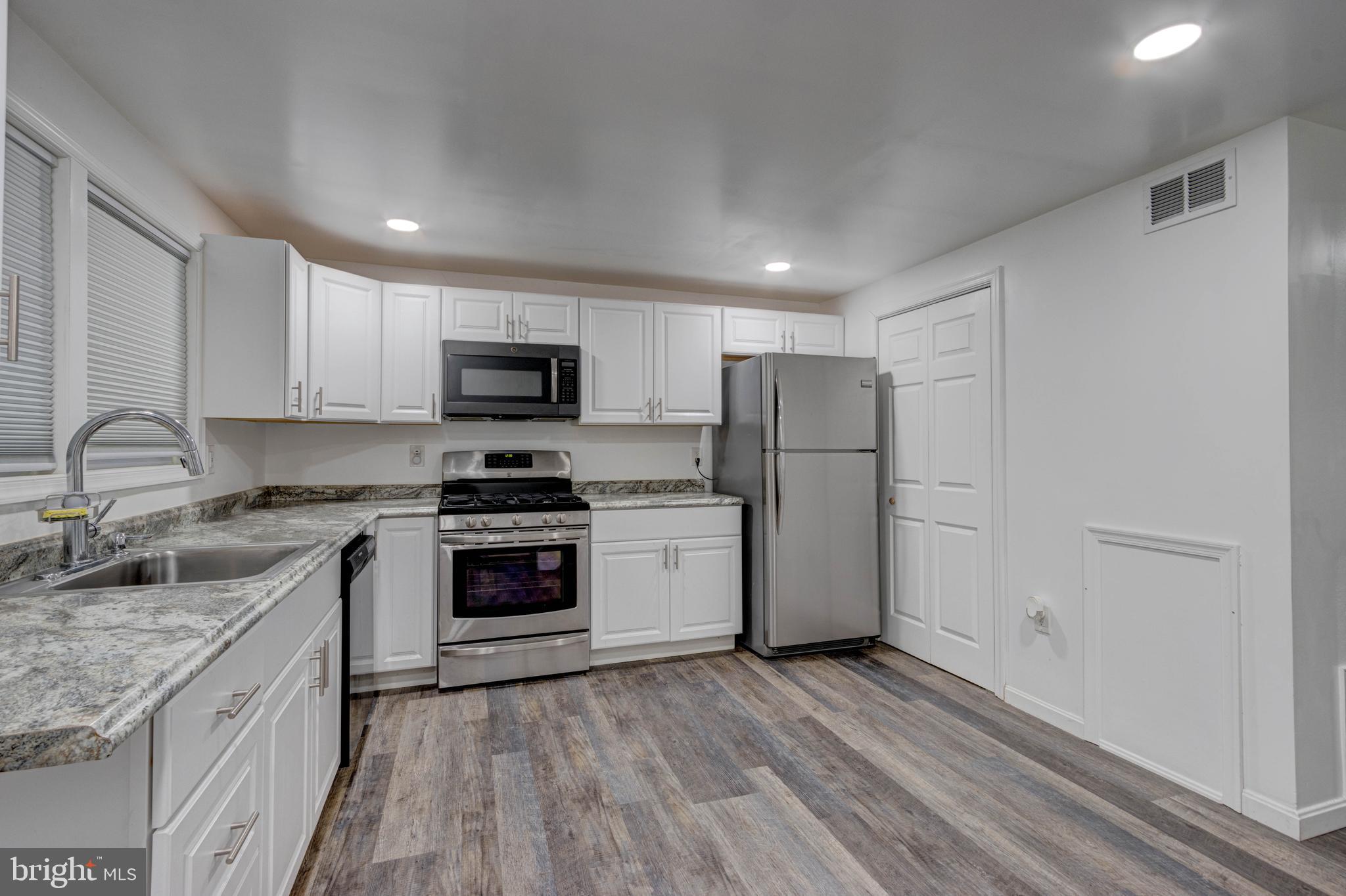 RIVERVIEW - Residential