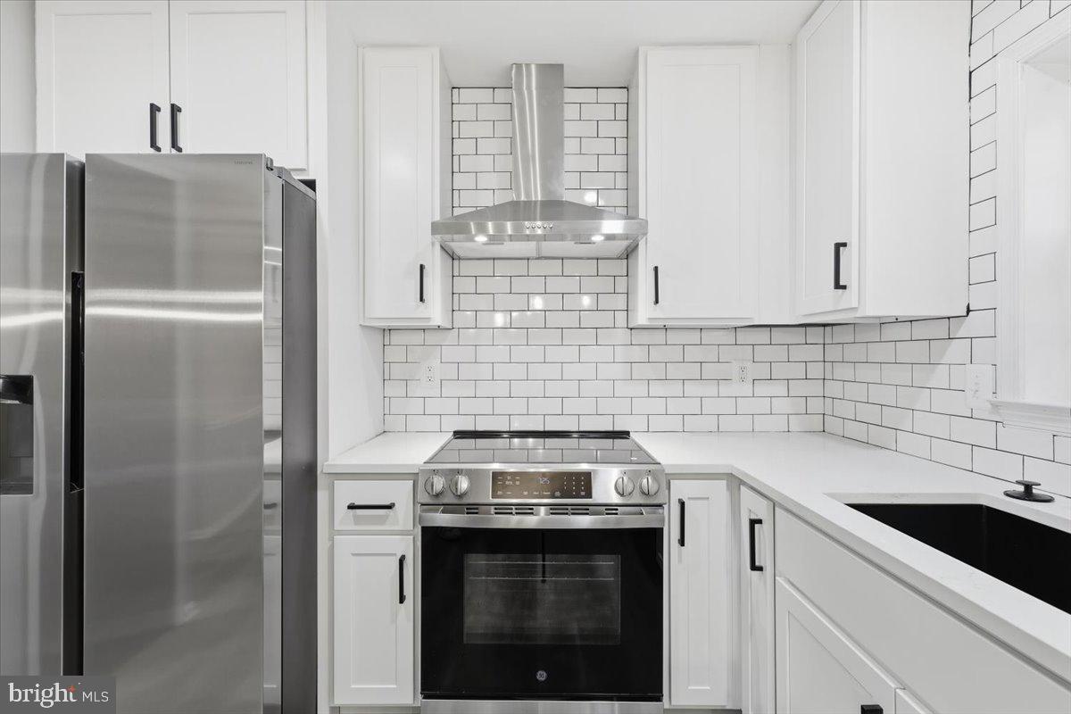 5714 MASON BLUFF DRIVE