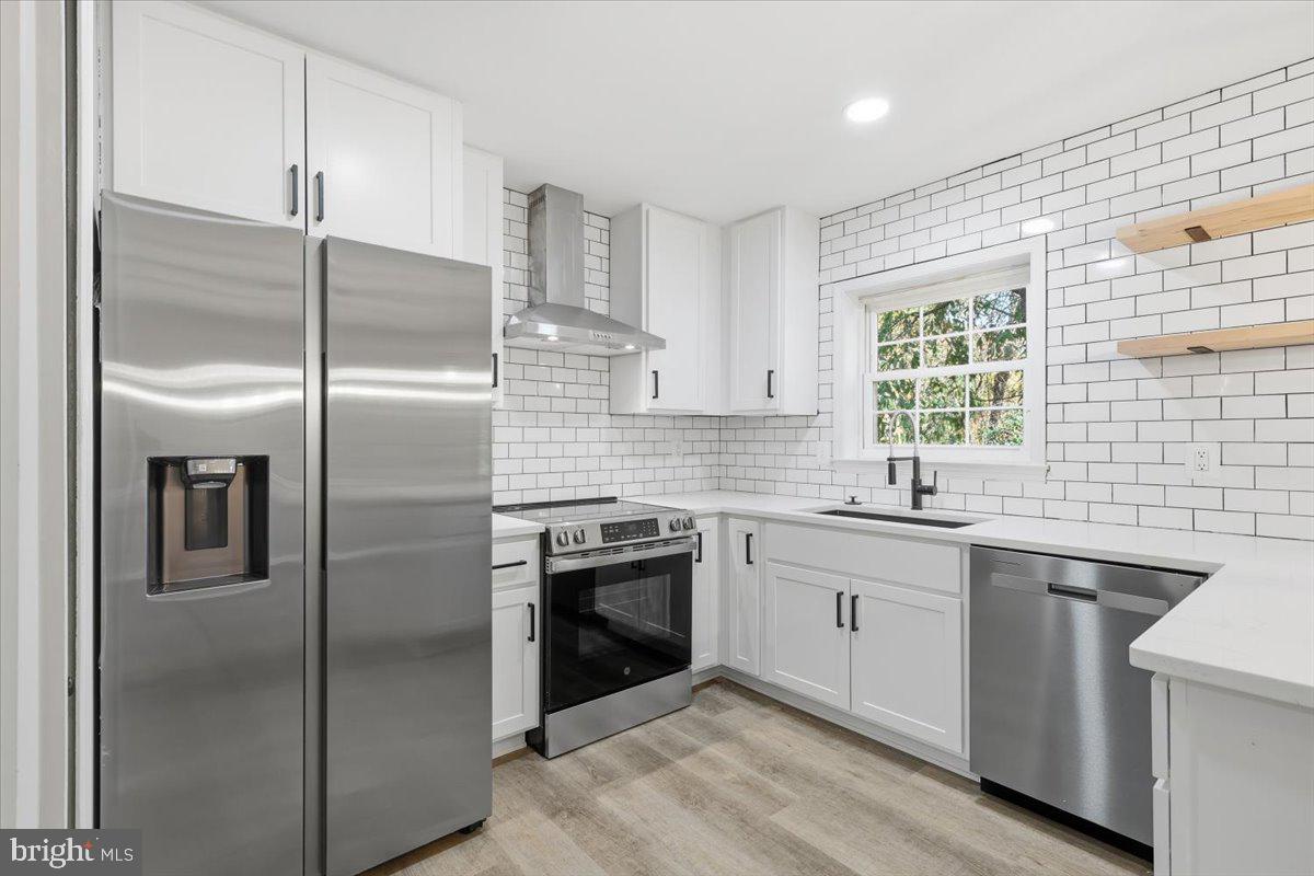 5714 MASON BLUFF DRIVE