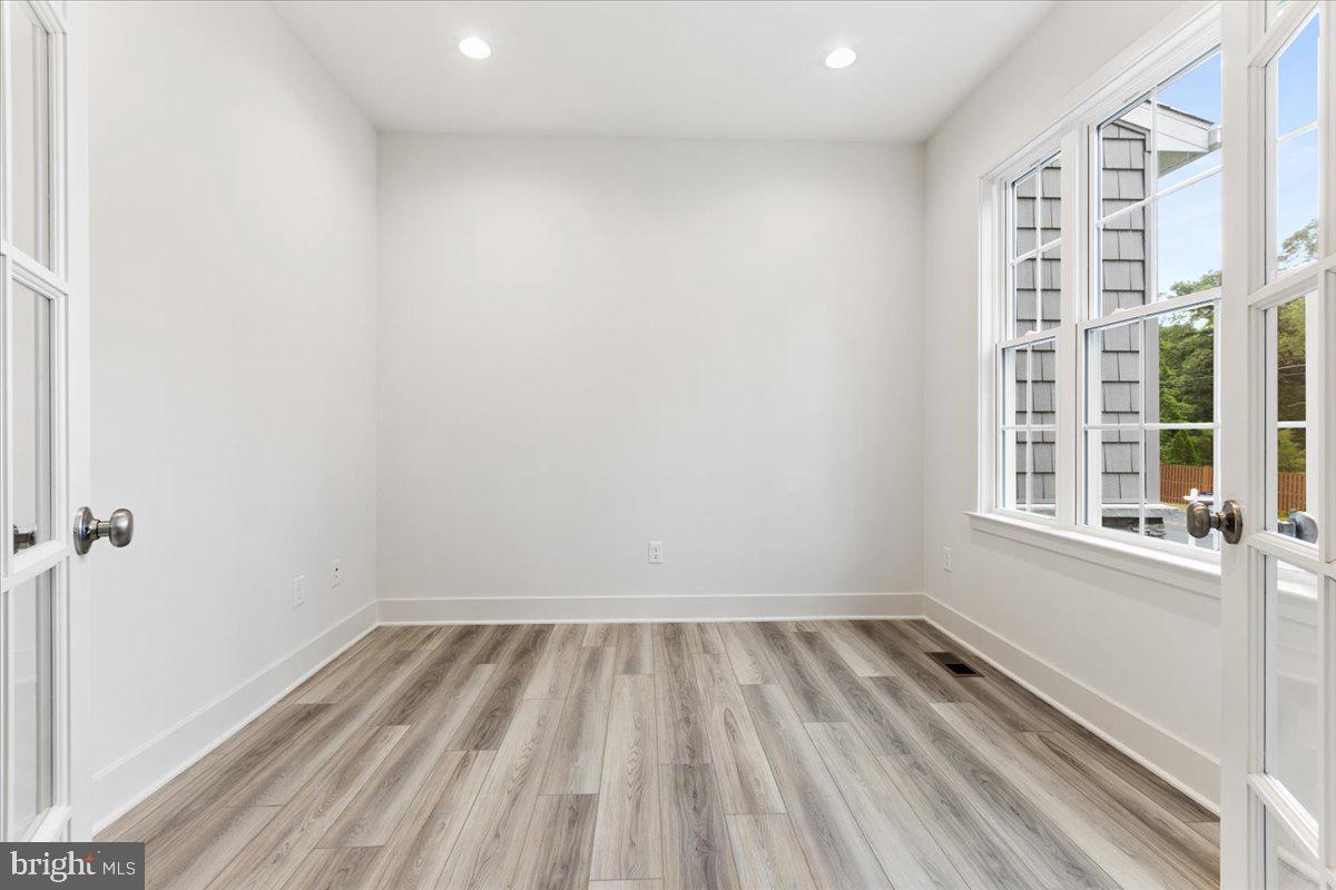 ELVATON ACRES - Residential