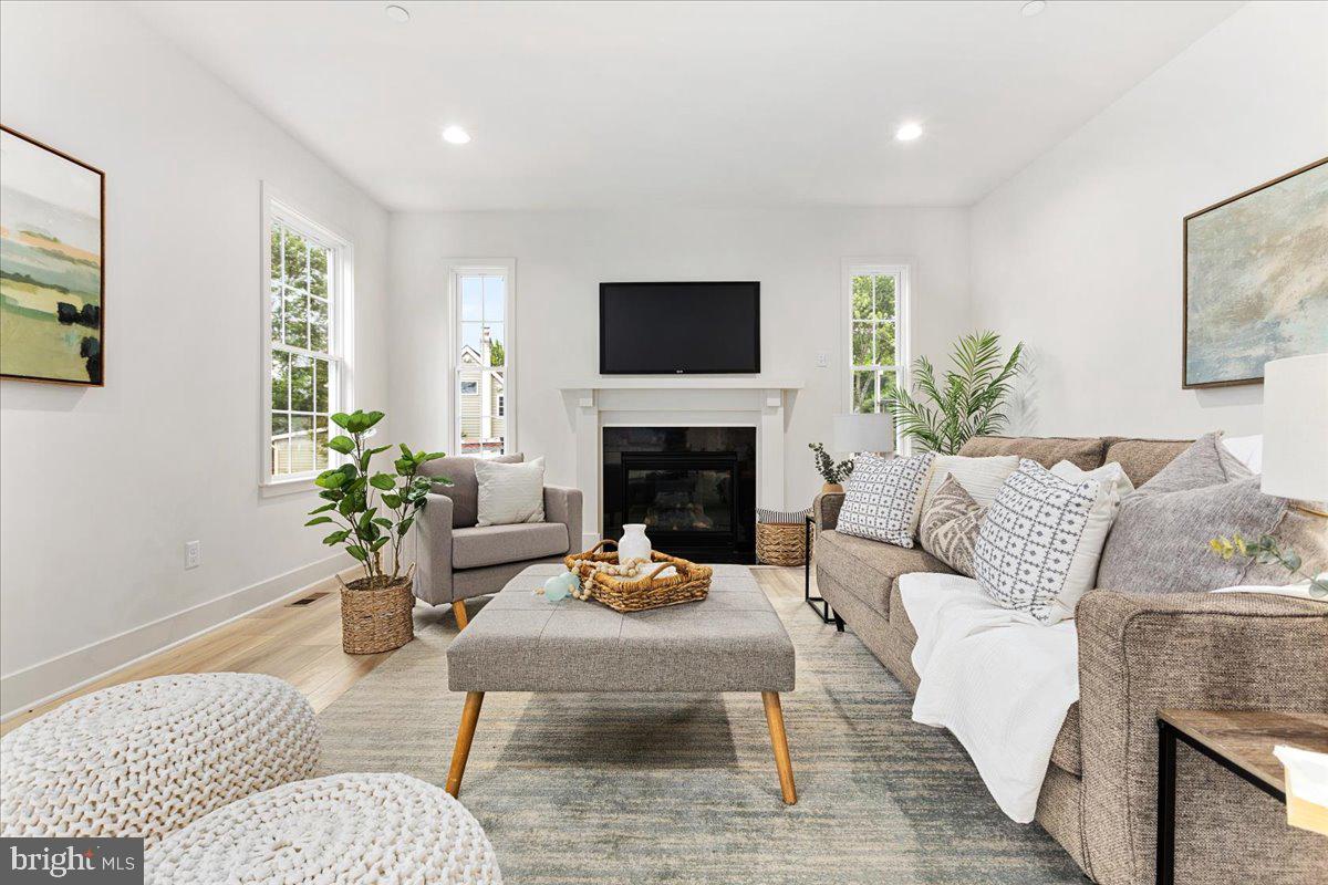 ELVATON ACRES - Residential