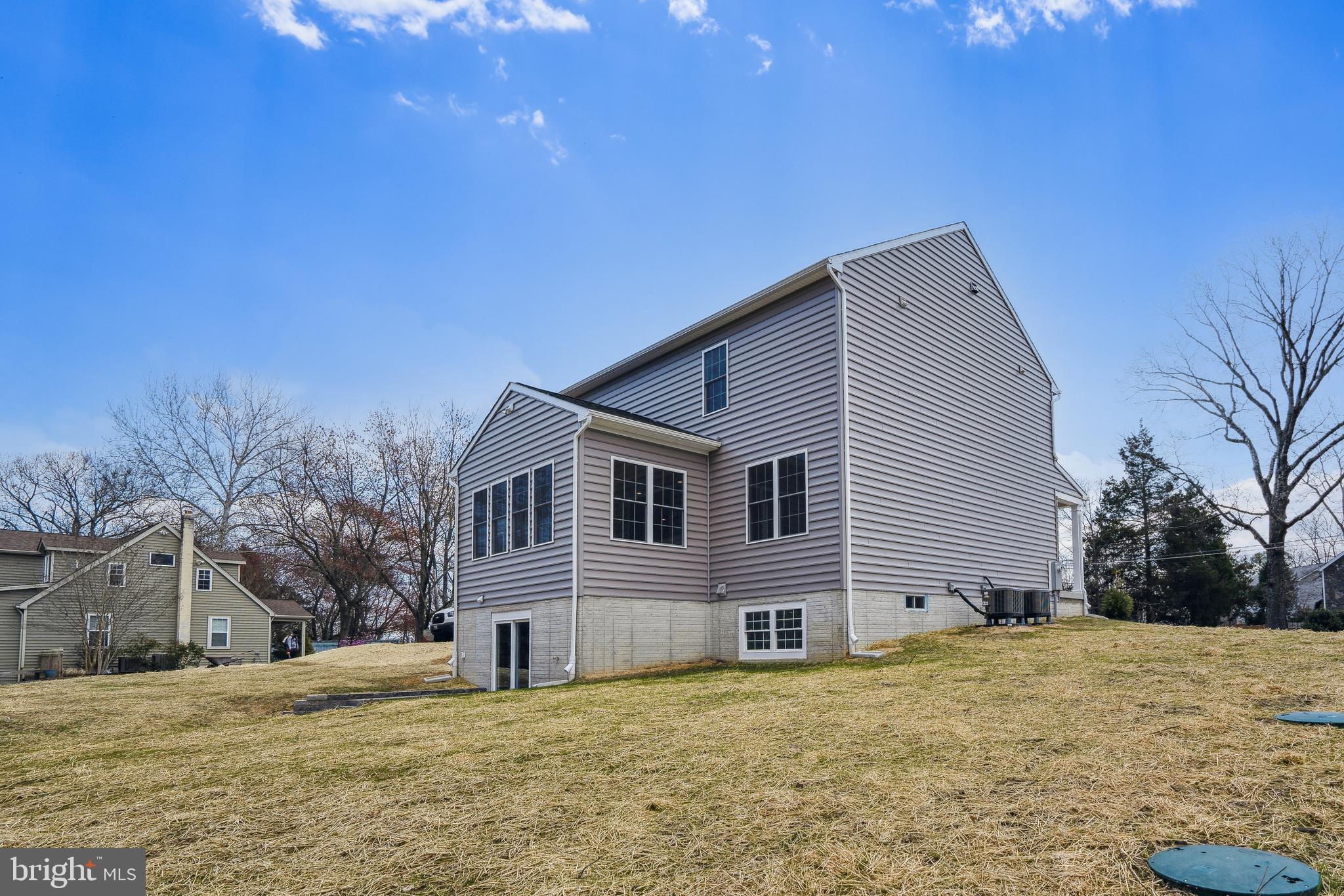 ELVATON ACRES - Residential