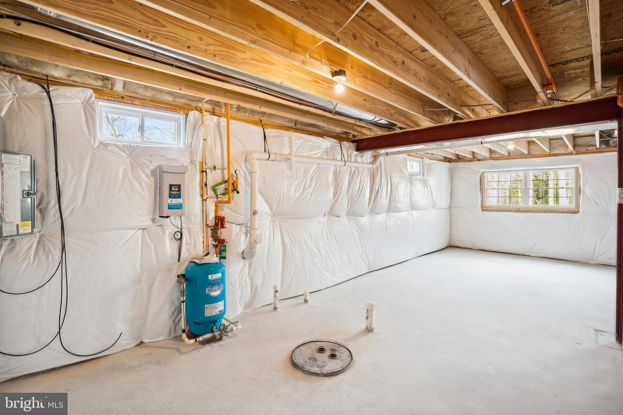 ELVATON ACRES - Residential