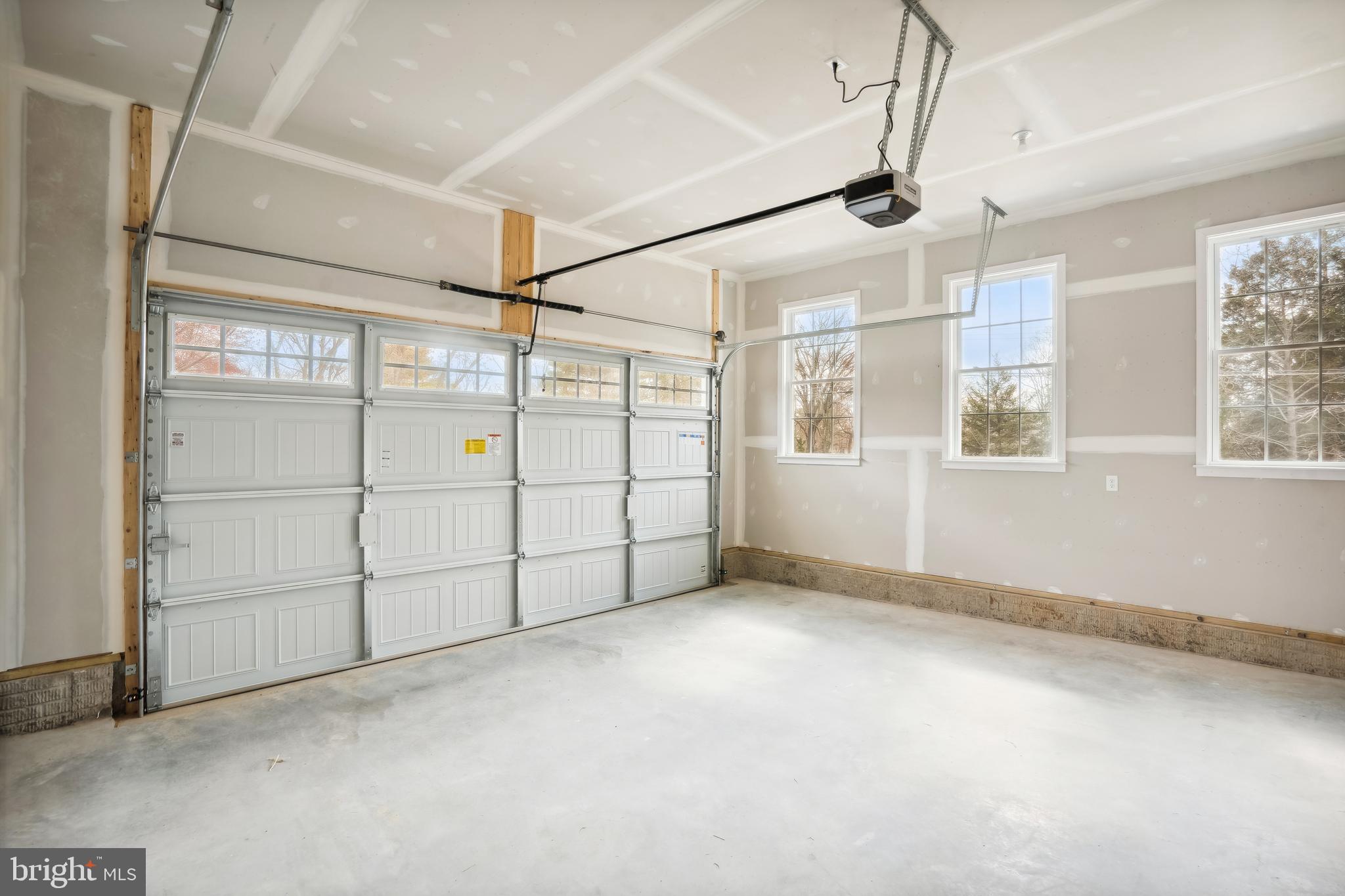 ELVATON ACRES - Residential