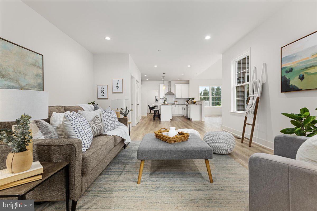 ELVATON ACRES - Residential