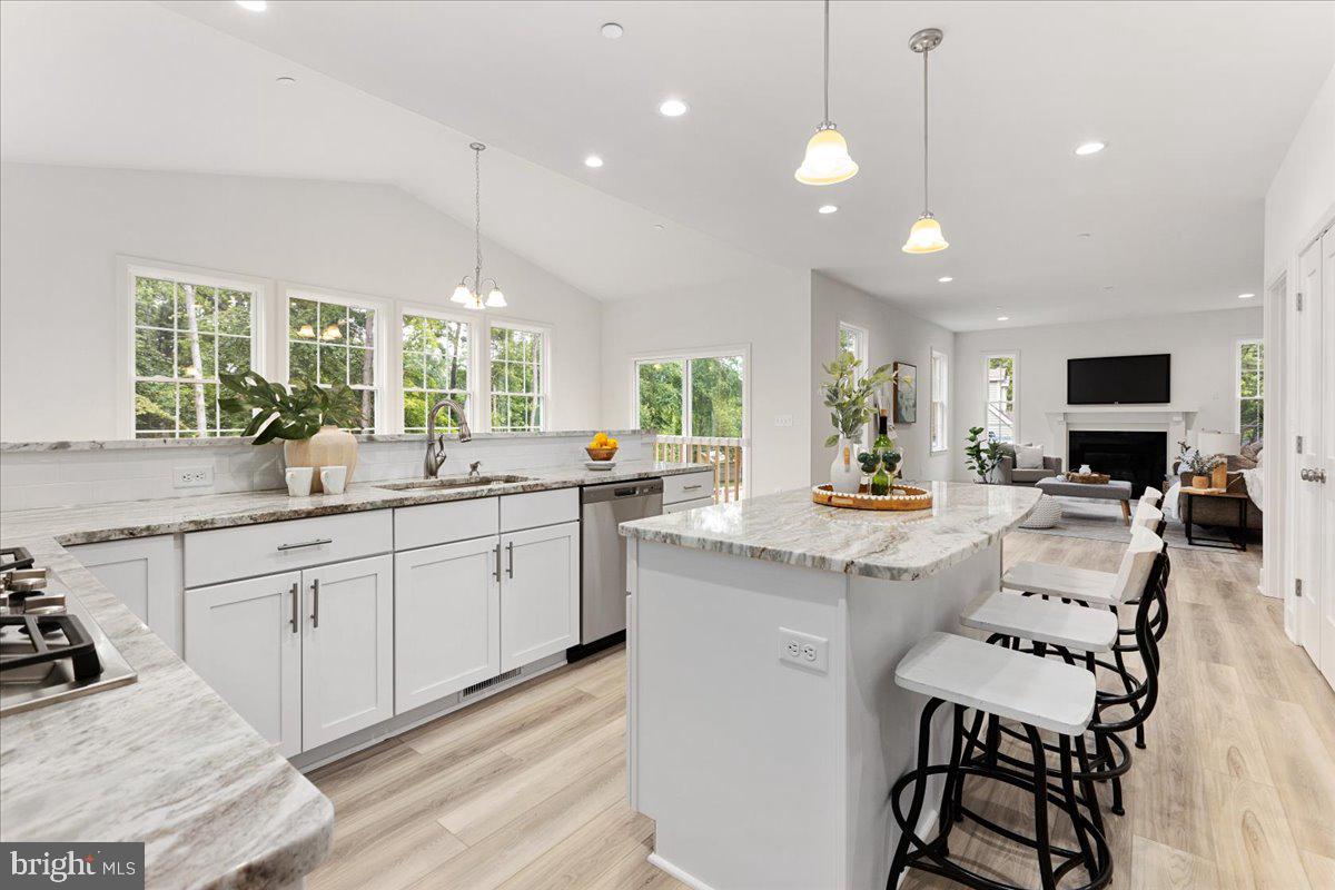 ELVATON ACRES - Residential