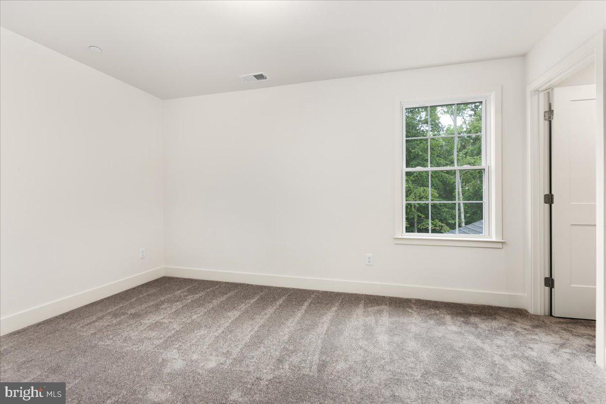 ELVATON ACRES - Residential