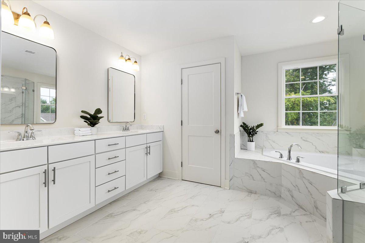 ELVATON ACRES - Residential