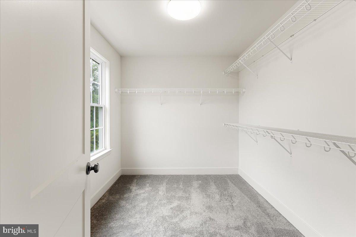 ELVATON ACRES - Residential