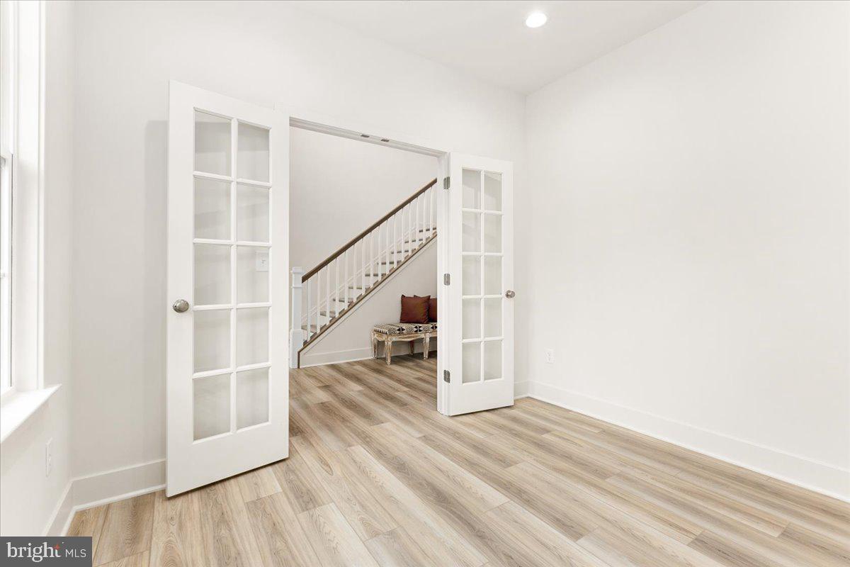 ELVATON ACRES - Residential