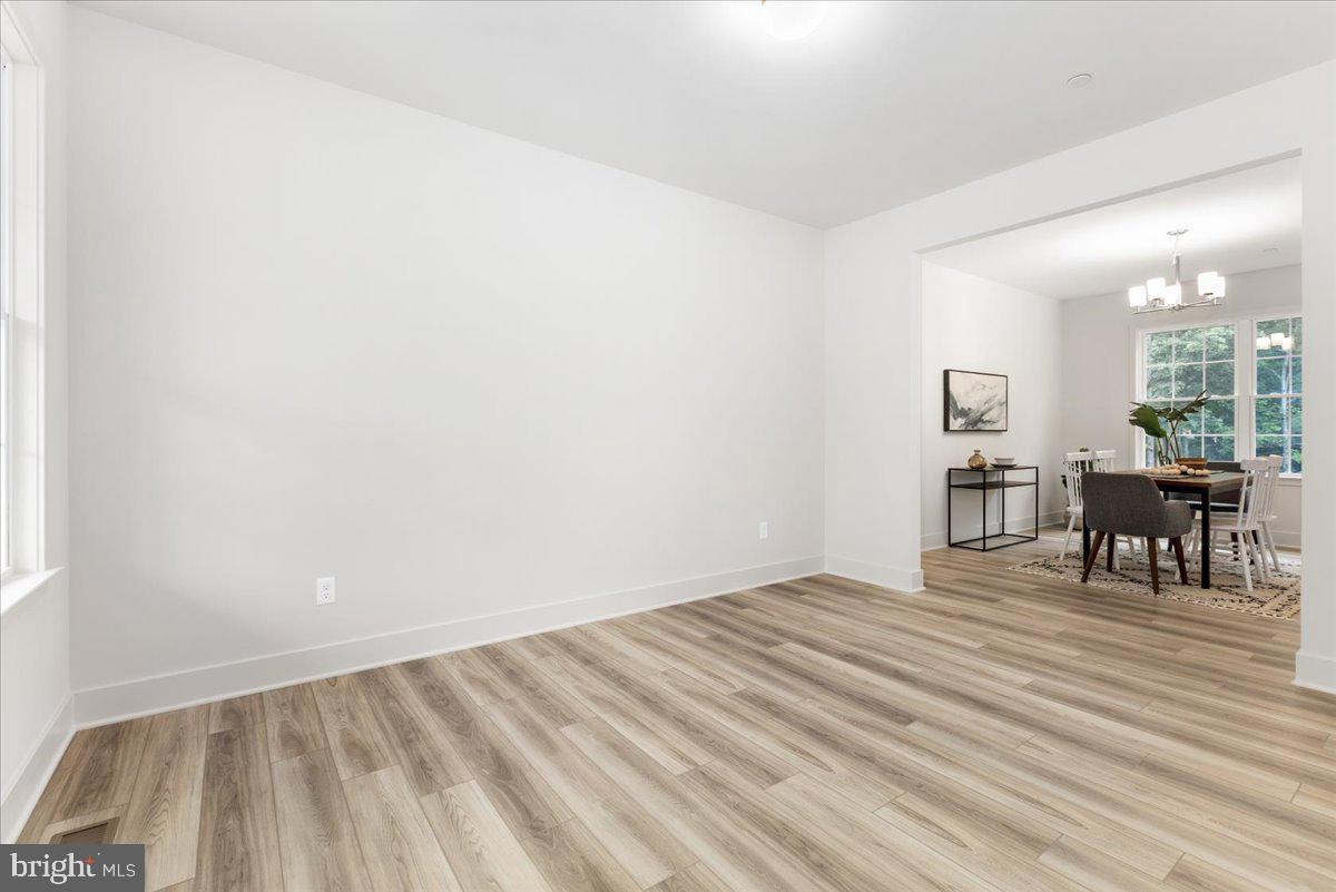 ELVATON ACRES - Residential