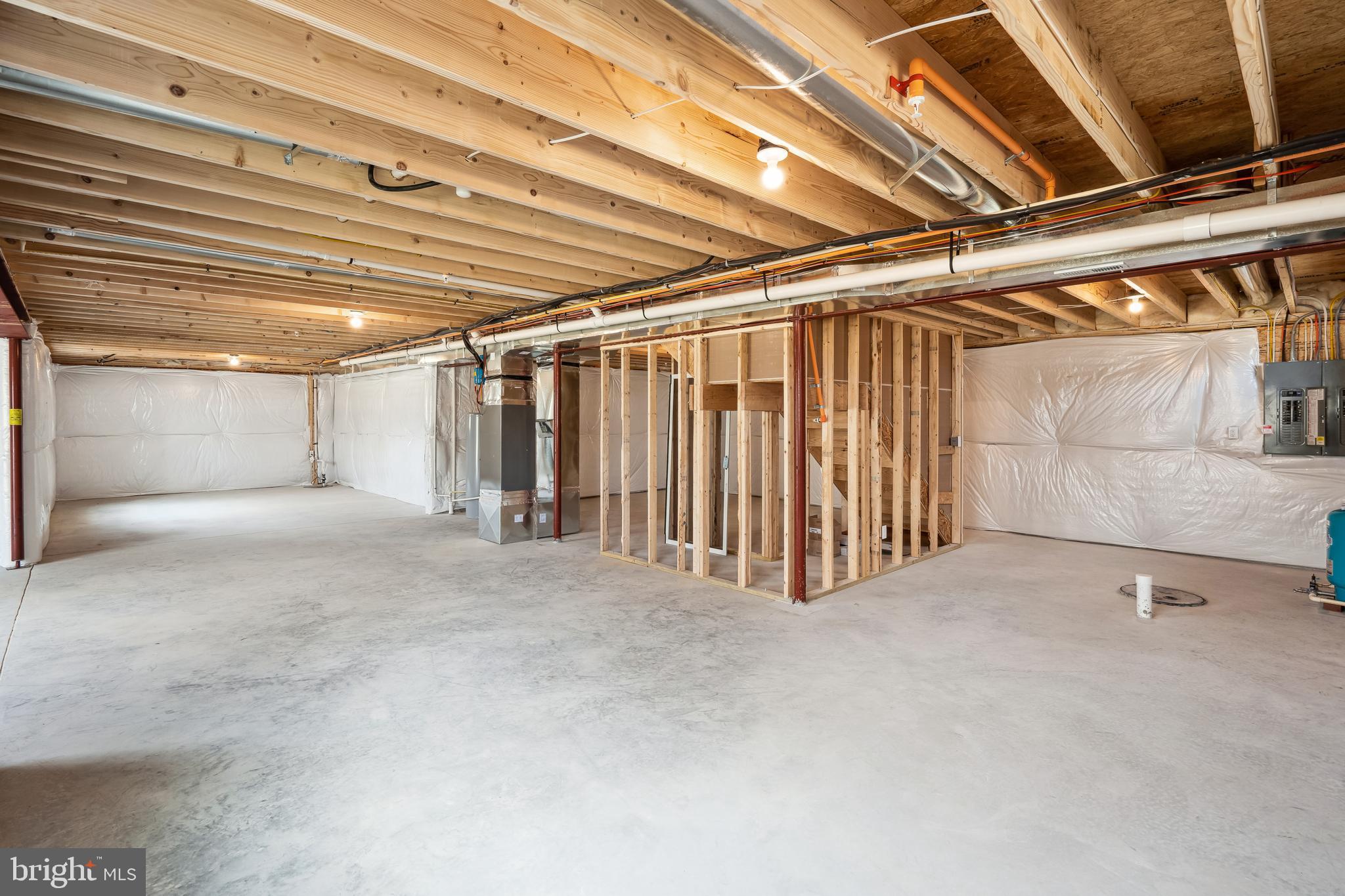 ELVATON ACRES - Residential