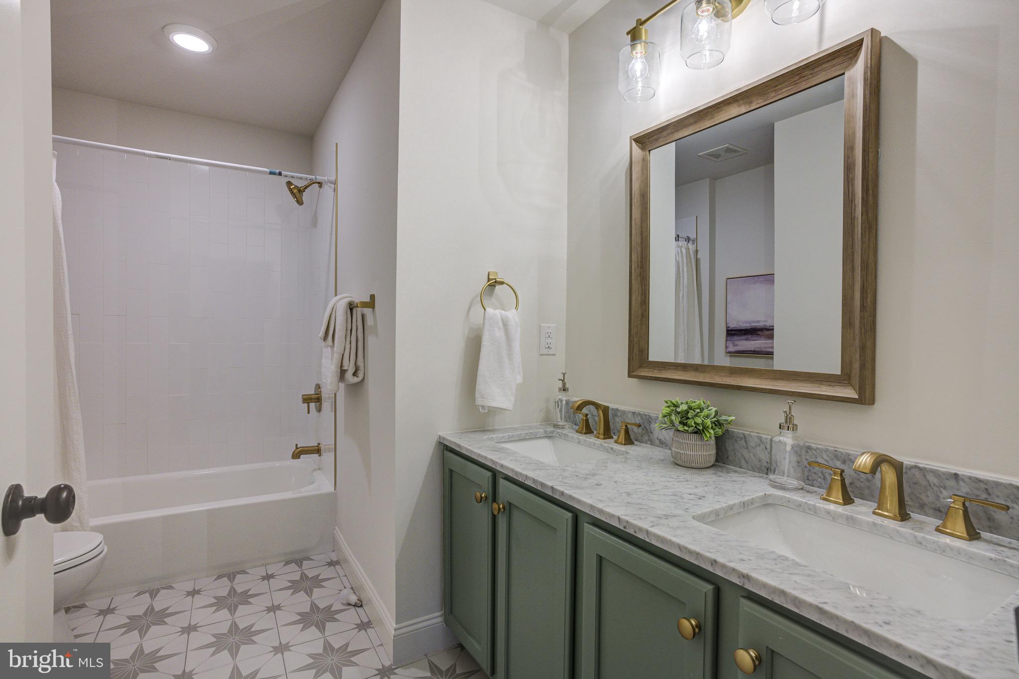 GLENBROOK - Residential