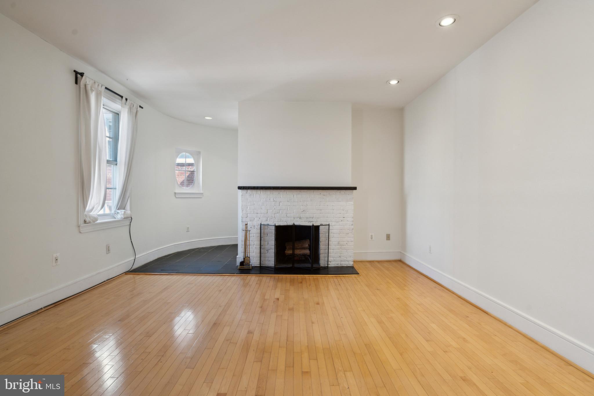 WASHINGTON SQ WEST - Residential