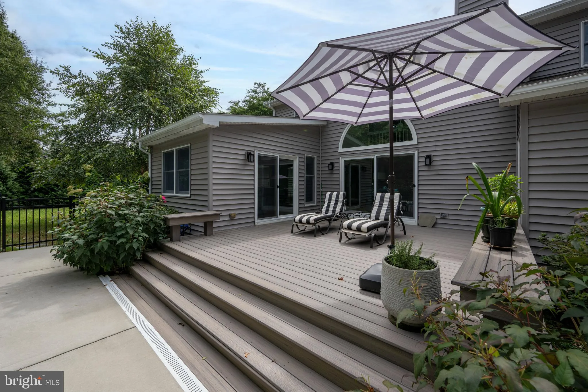 Rehoboth Beach, Delaware 19971, United States, 4 Bedrooms Bedrooms, ,3 BathroomsBathrooms,Residential,Pending,208951