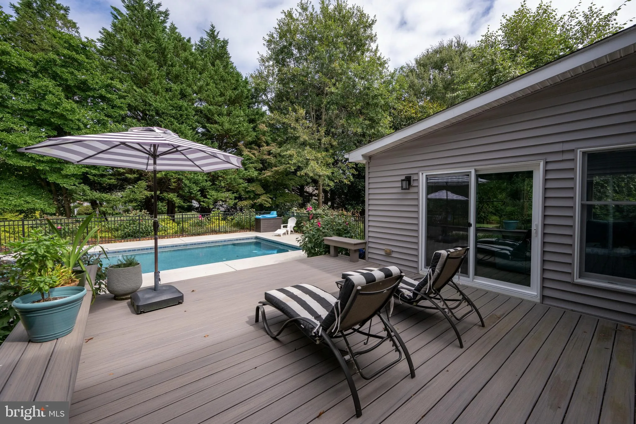 Rehoboth Beach, Delaware 19971, United States, 4 Bedrooms Bedrooms, ,3 BathroomsBathrooms,Residential,Pending,208951