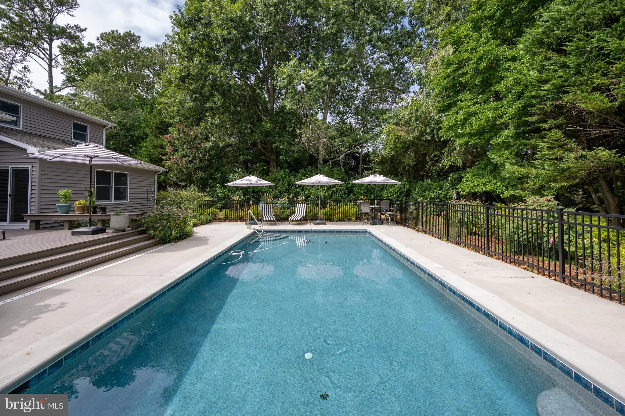 Rehoboth Beach, Delaware 19971, United States, 4 Bedrooms Bedrooms, ,3 BathroomsBathrooms,Residential,Pending,208951