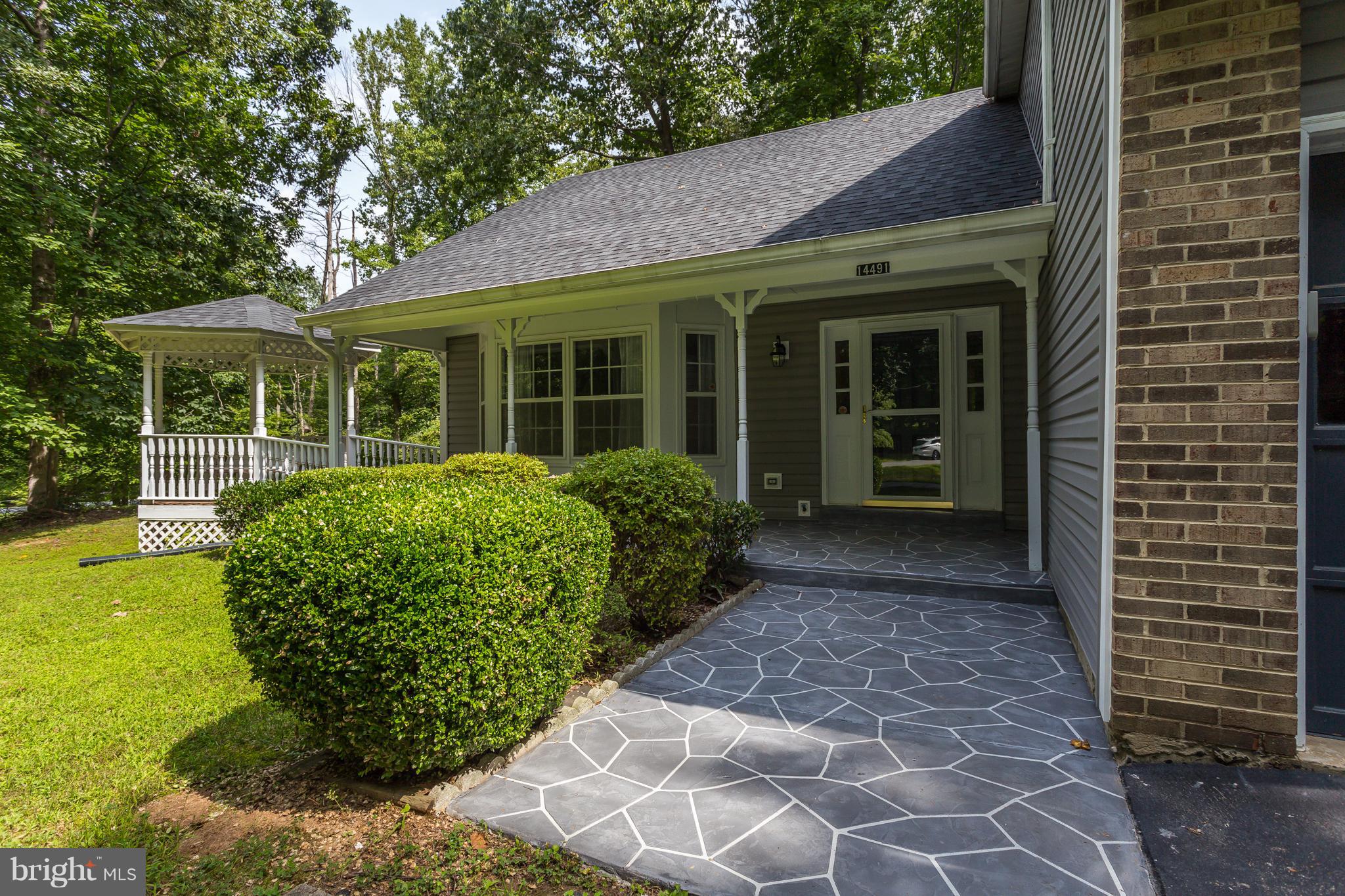 MINNIEVILLE MANOR - Residential