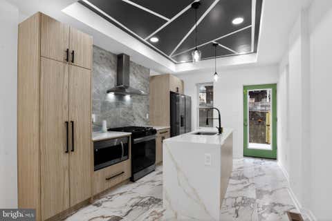Townhouse For Sale - 1610 N Dover Street<br/> PHILADELPHIA, PA 19121