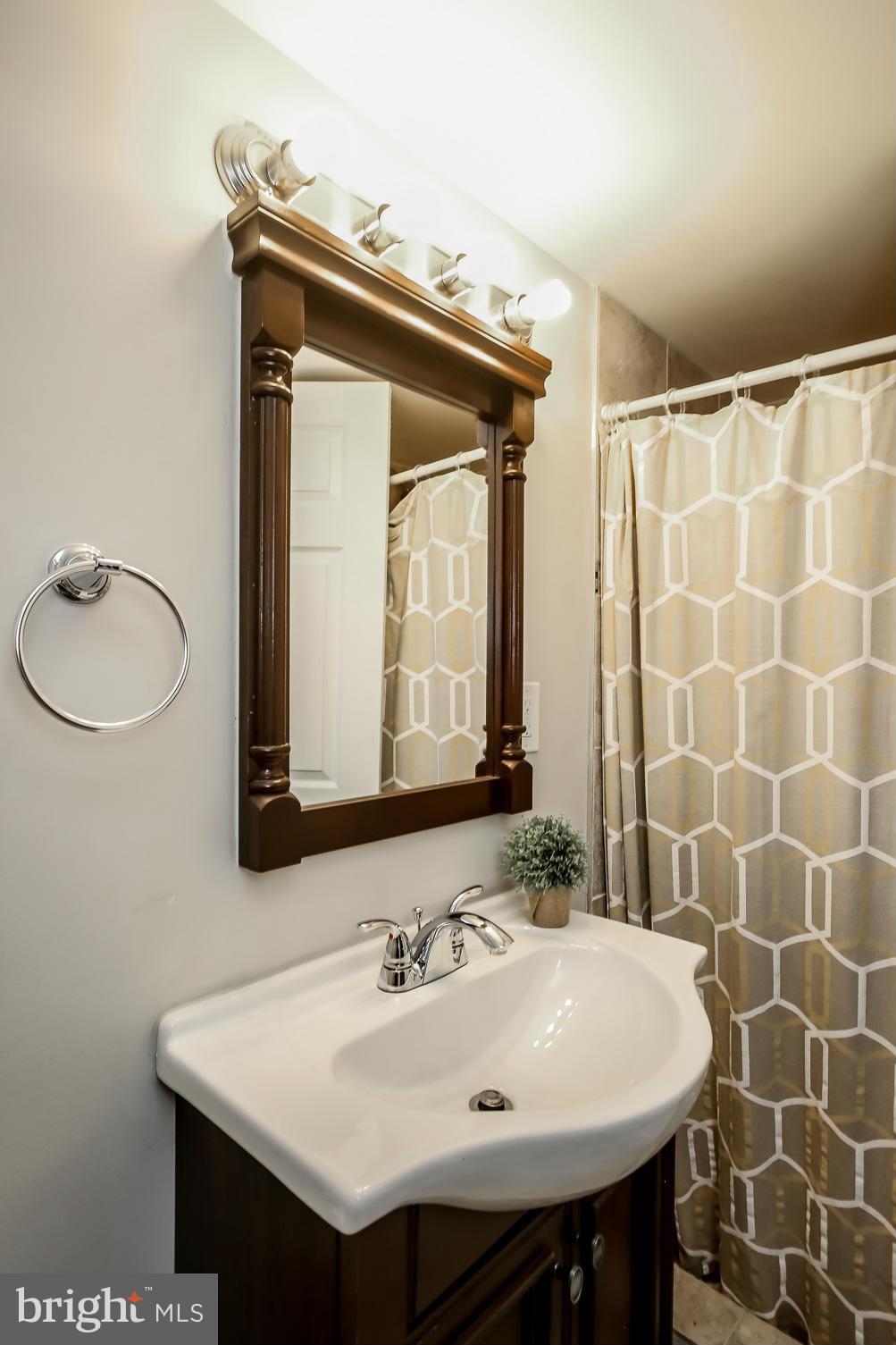 RAMBLEWOOD - Residential